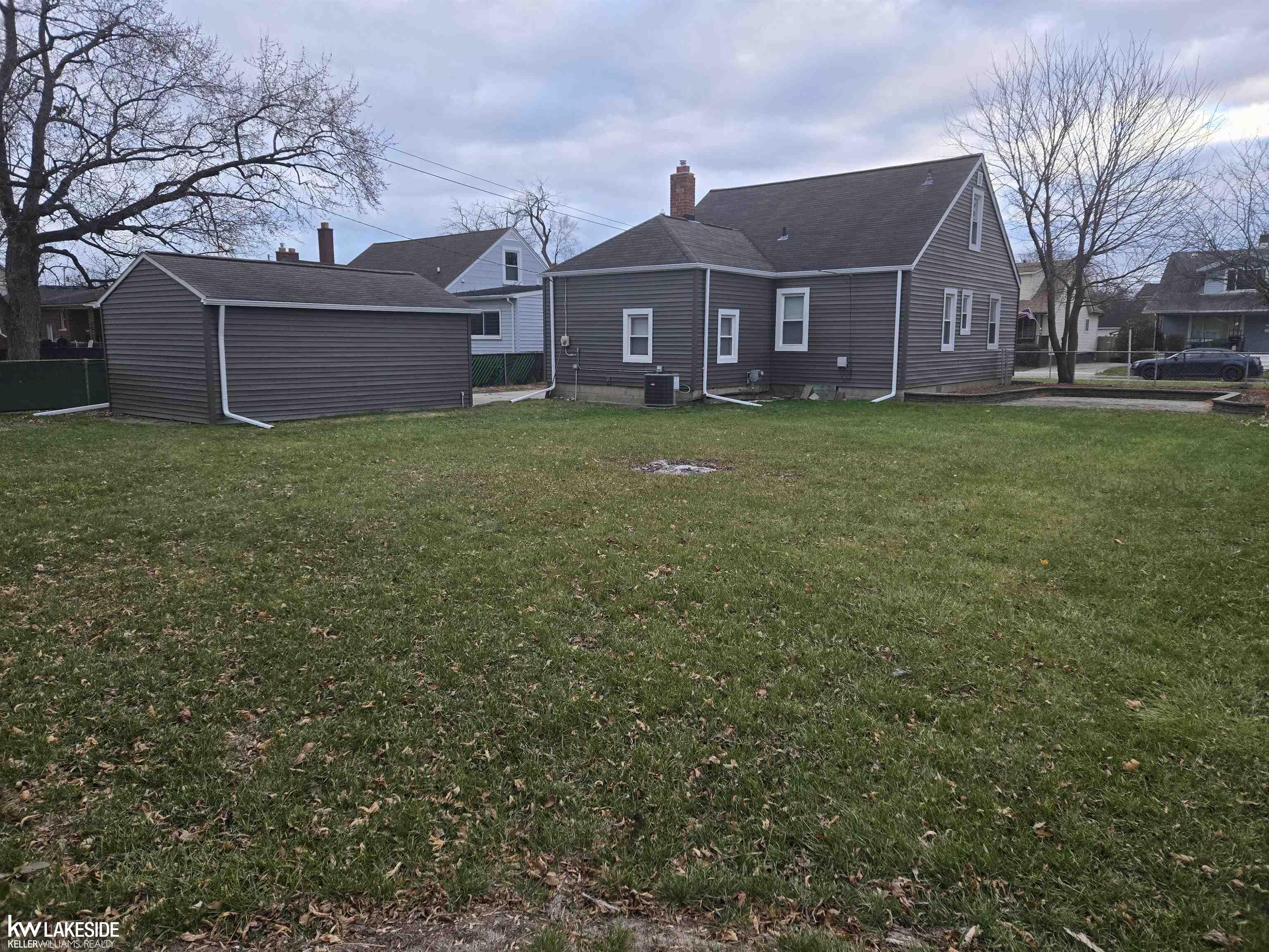 Center Line, MI, 48015