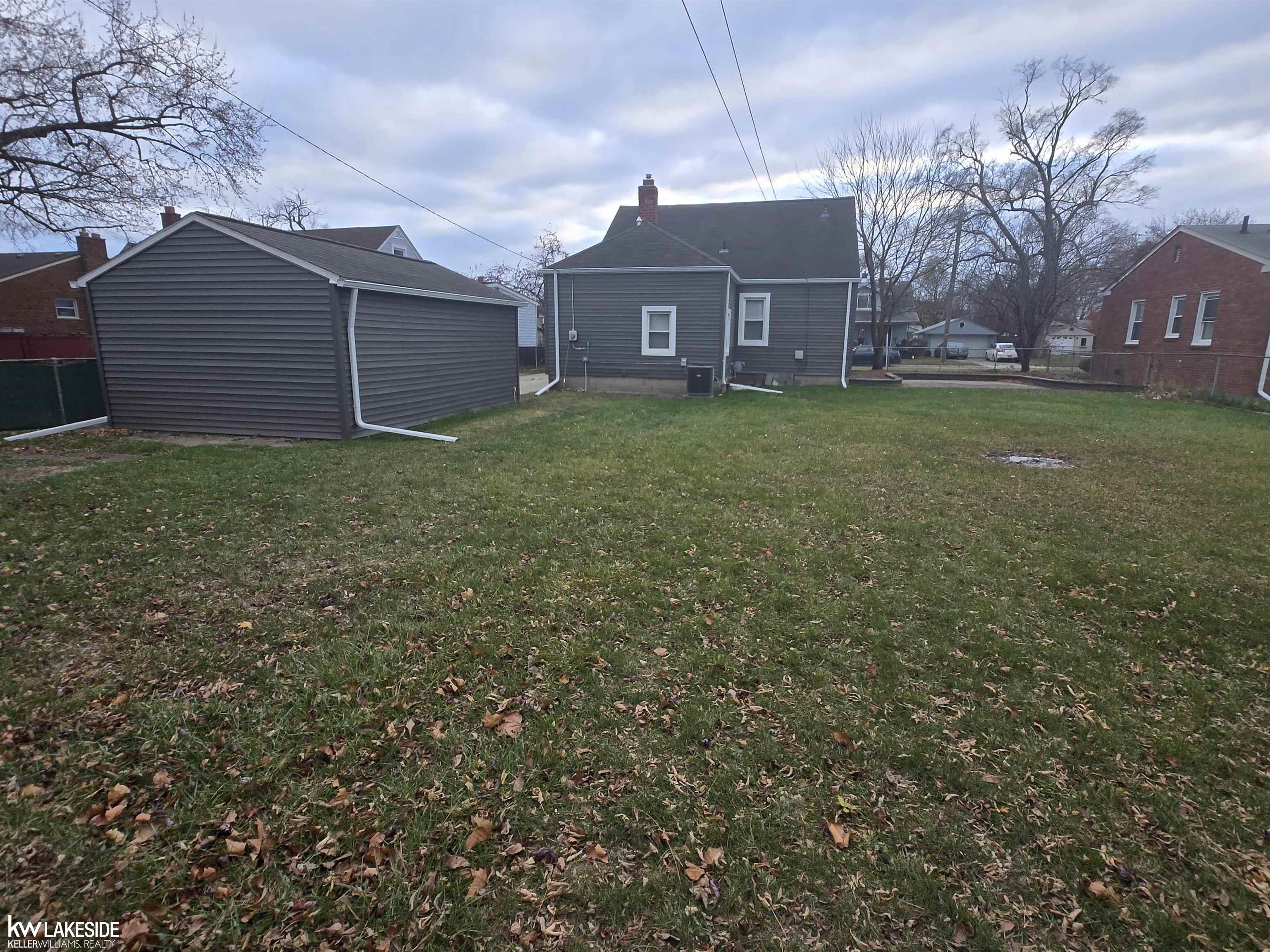 Center Line, MI, 48015