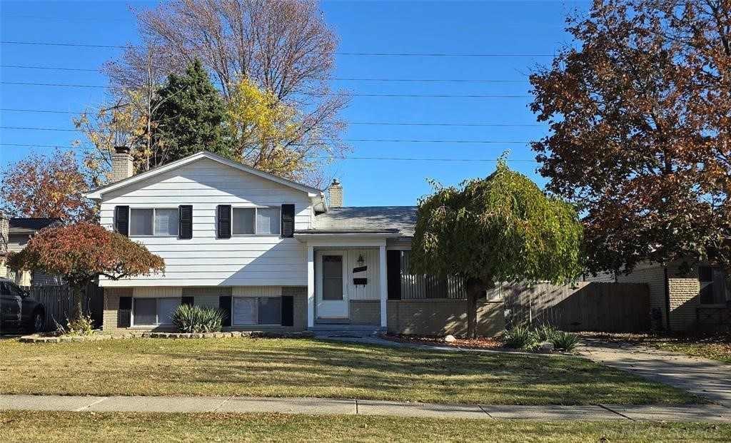 33828 Stonewood Drive, Sterling Heights, MI, 48312