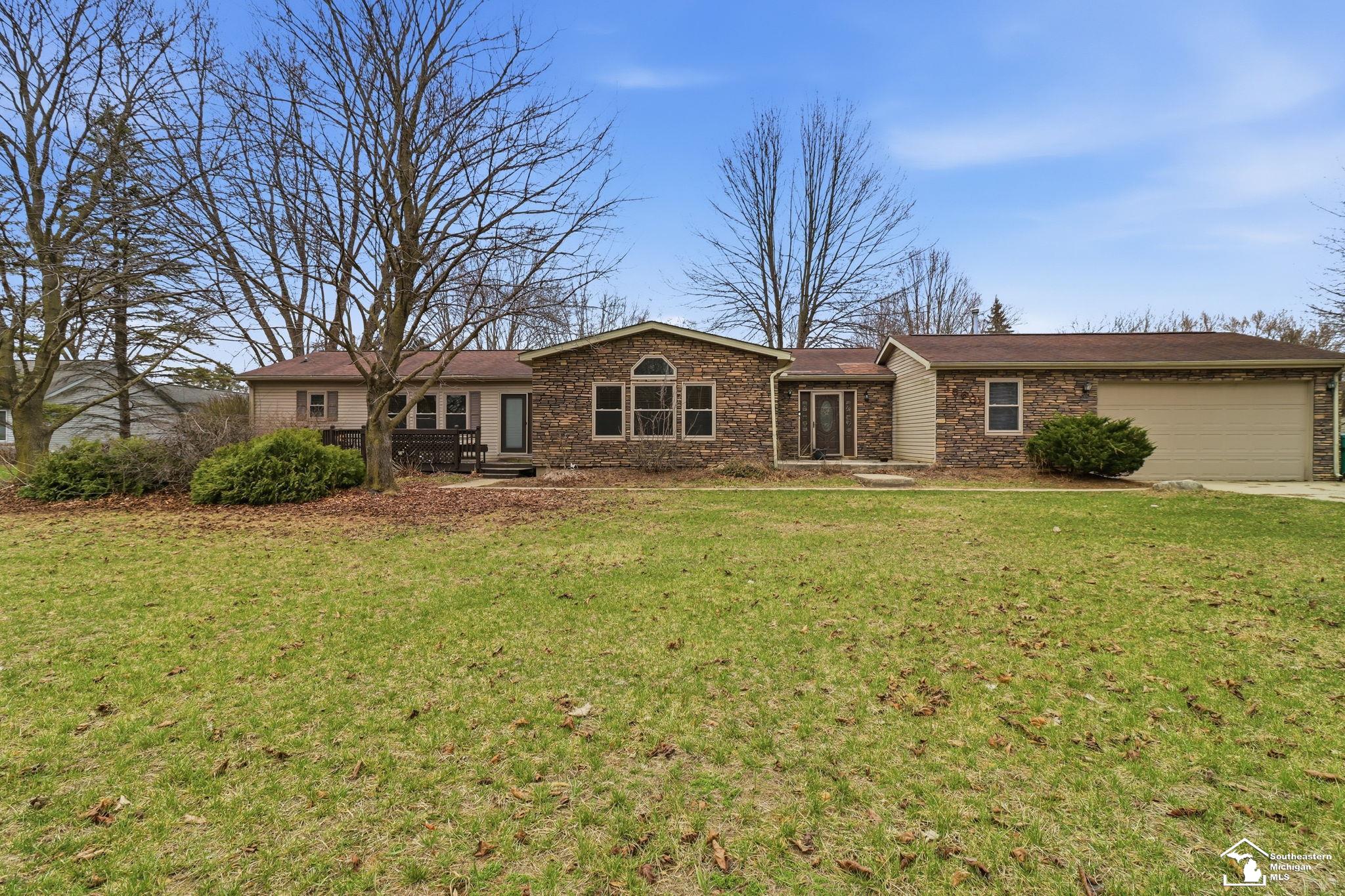 15601 Bak Road, Van Buren Twp, MI, 48111-3505