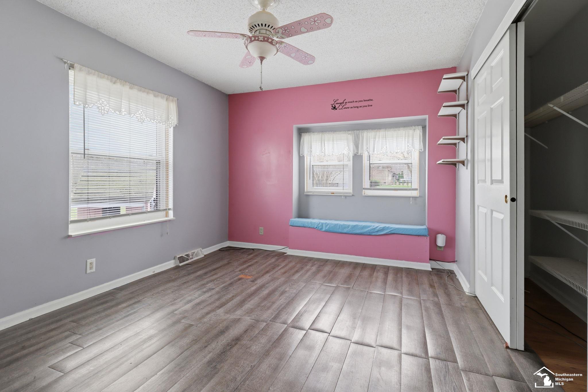 15601 Bak Road, Van Buren Twp, MI, 48111-3505