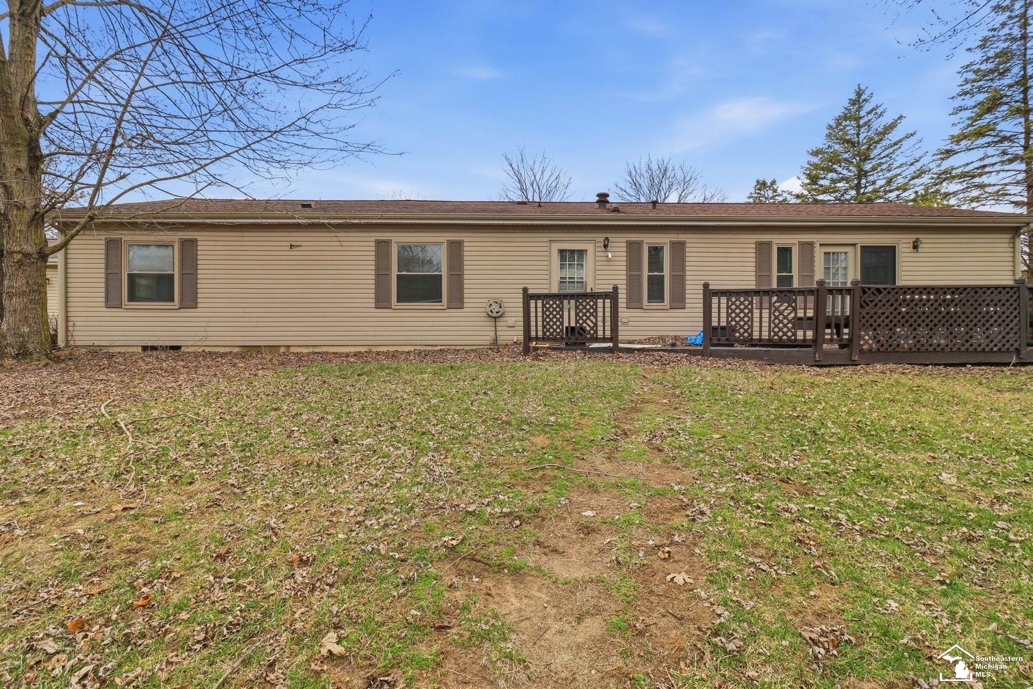 15601 Bak Road, Van Buren Twp, MI, 48111-3505