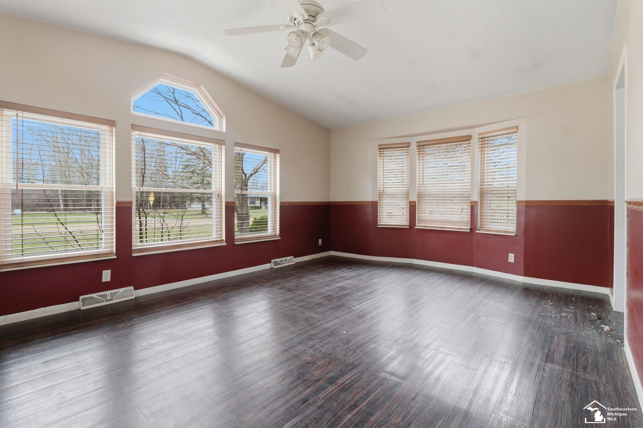 15601 Bak Road, Van Buren Twp, MI, 48111-3505