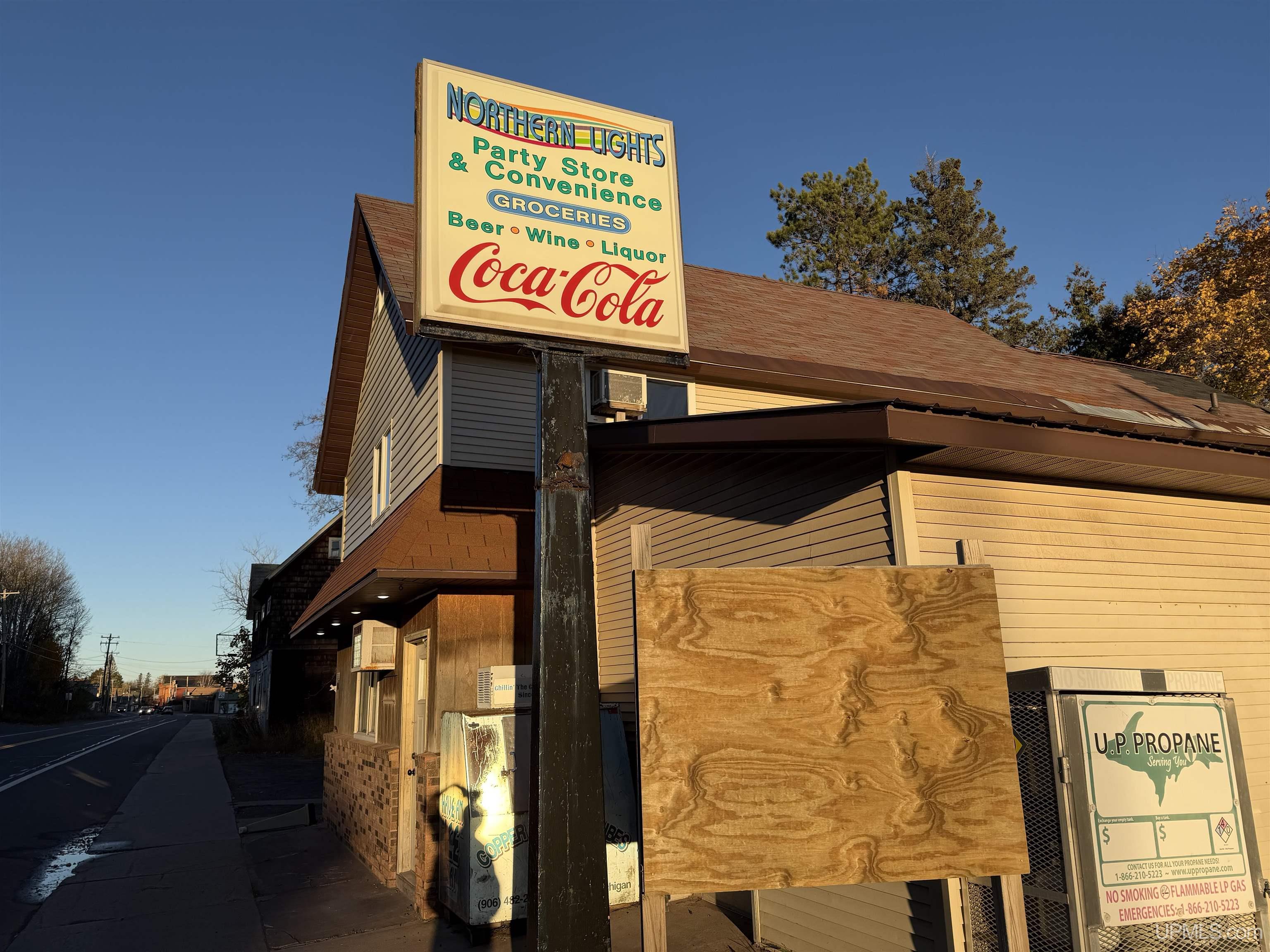 Commercial Listing MLS Number 50196031