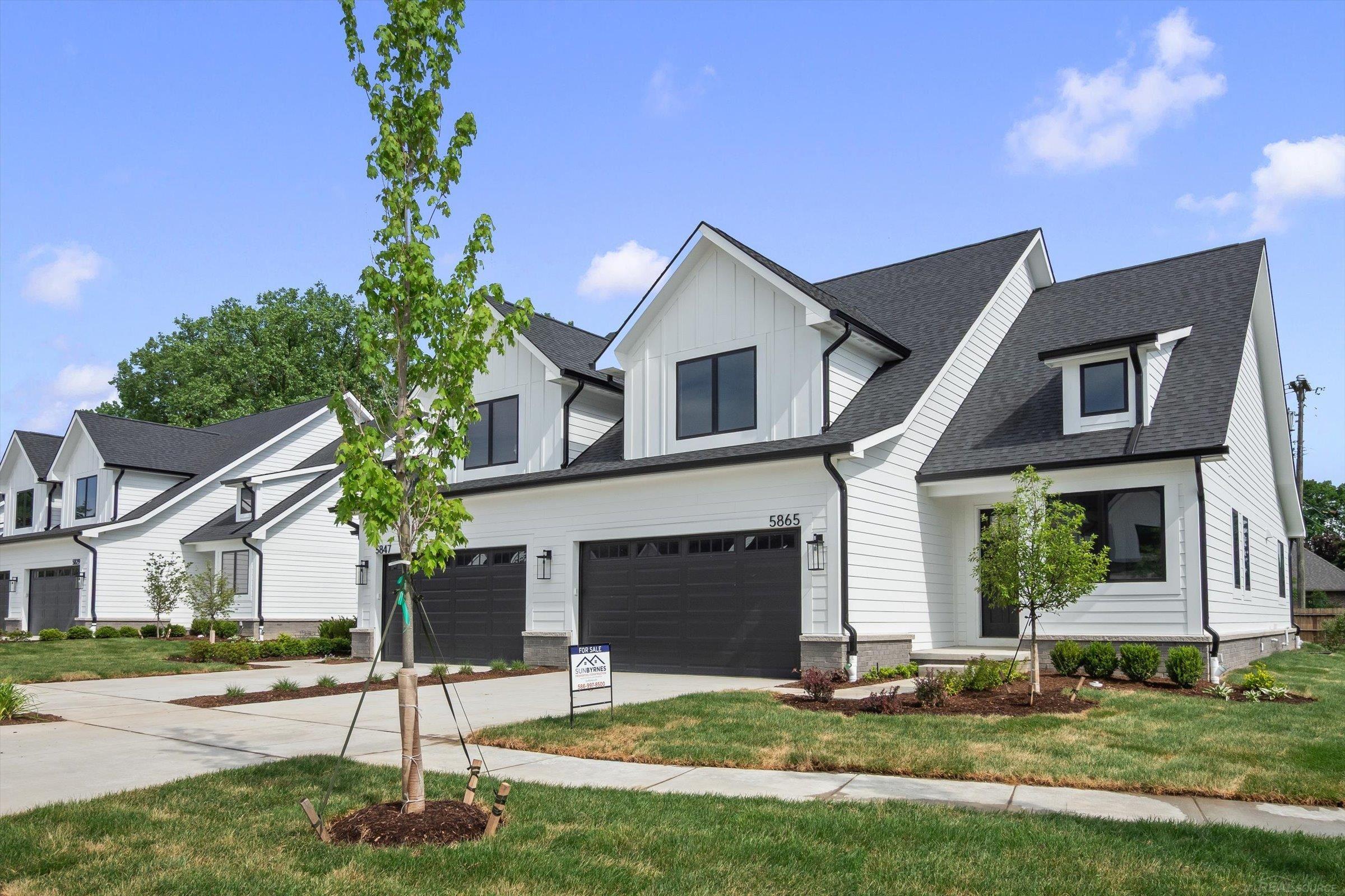 1st image of 5865 Heights Dr, Sterling Heights City Macomb, MI 48314 | MLS# 58050196039