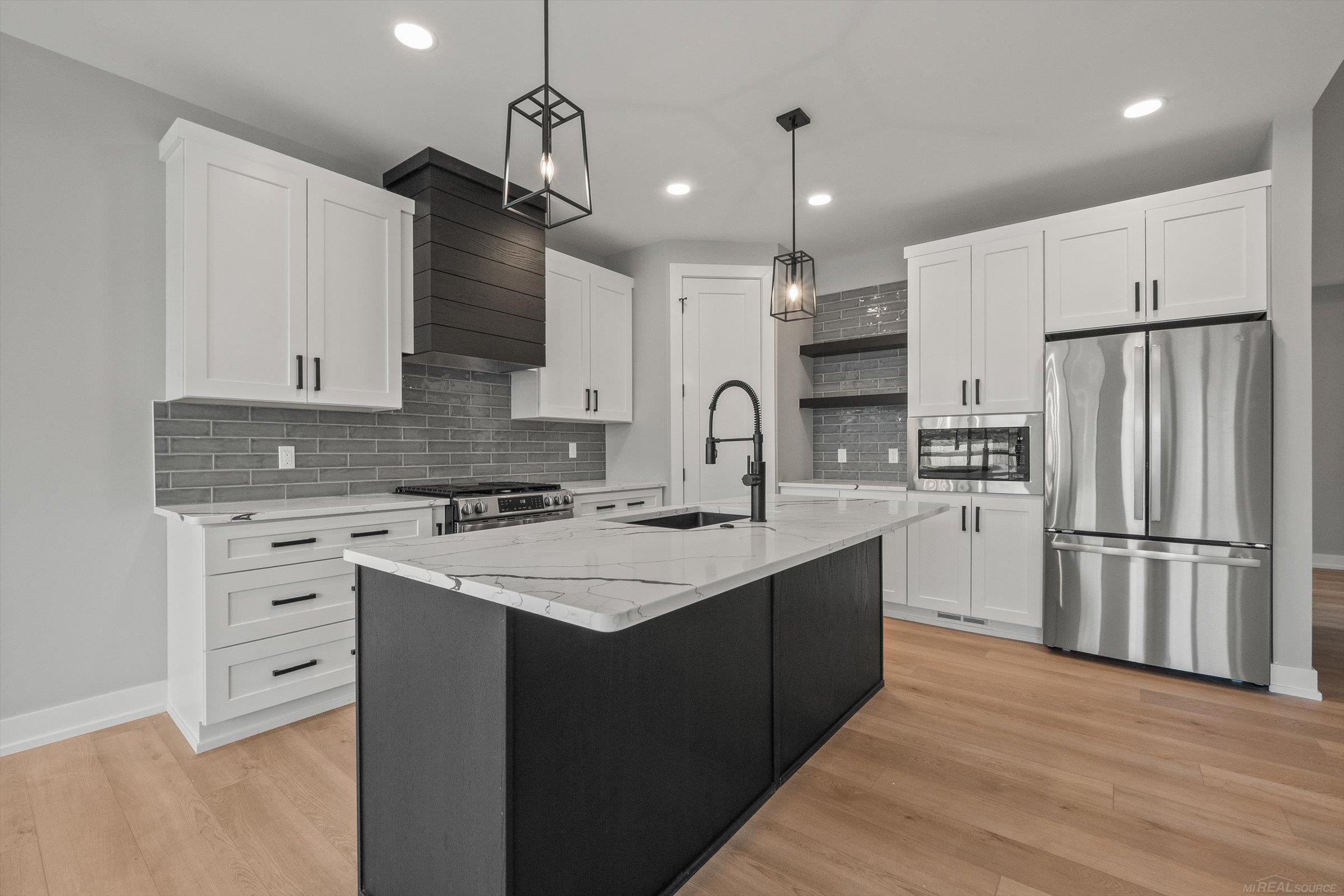 2nd image of 5865 Heights Dr, Sterling Heights City Macomb, MI 48314 | MLS# 58050196039