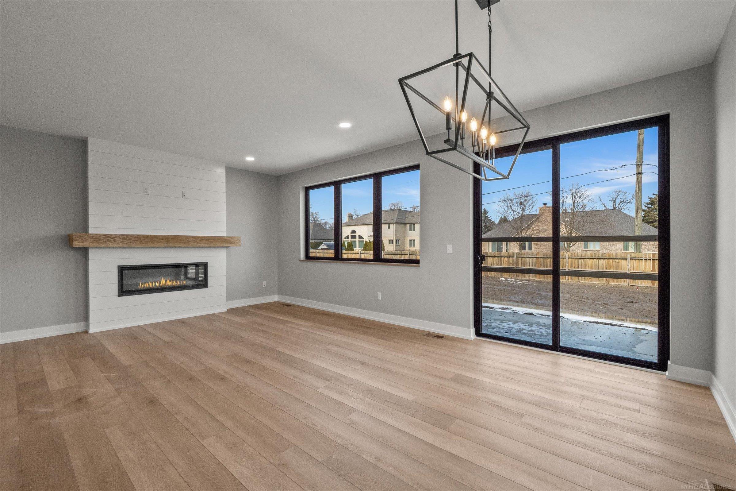 3rd image of 5865 Hts Dr, Sterling Heights, MI 48314