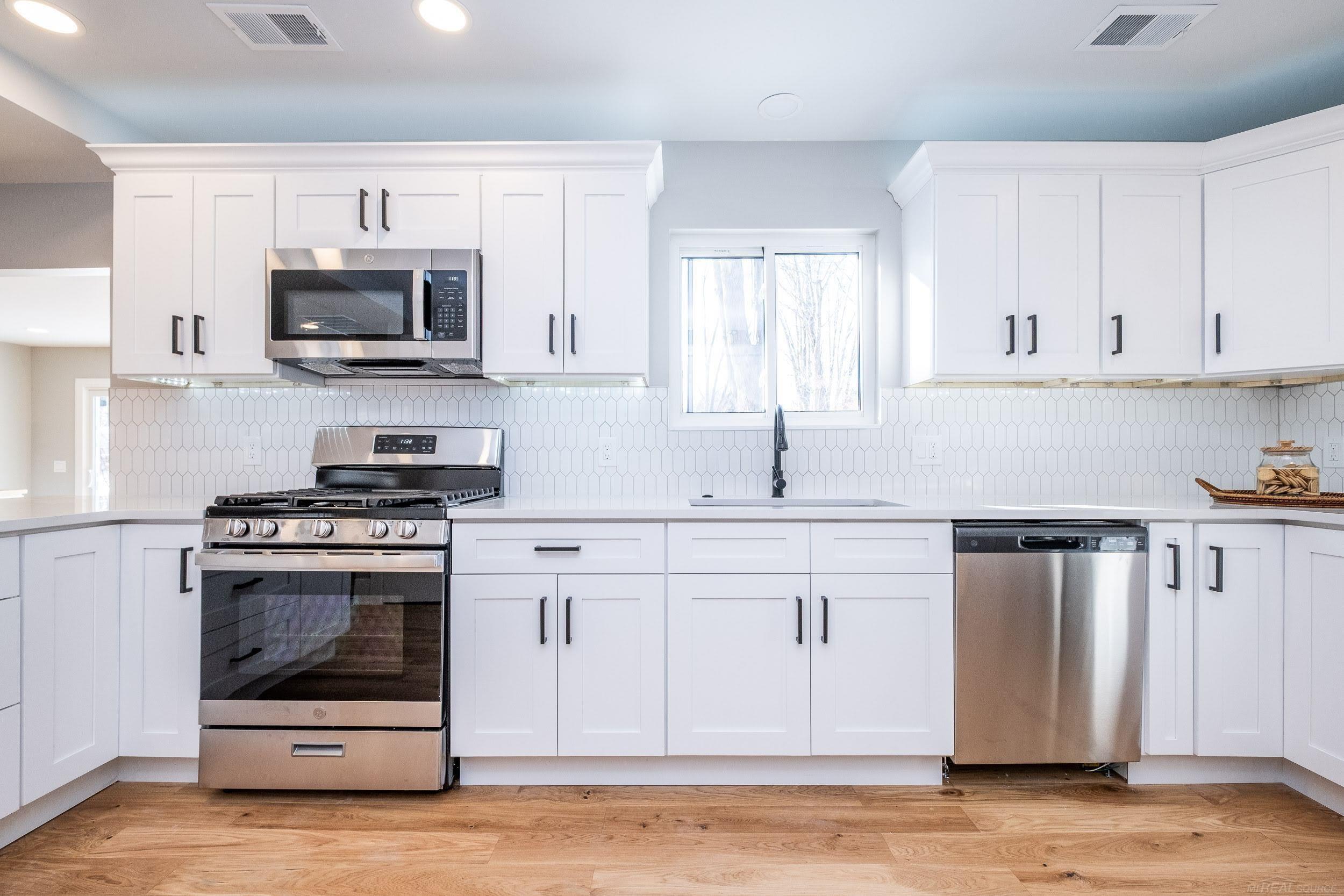 Homes for sale in Harrison Twp, MI | 27590 Hiller St, Harrison Twp, MI 48045 | MLS# 50196089