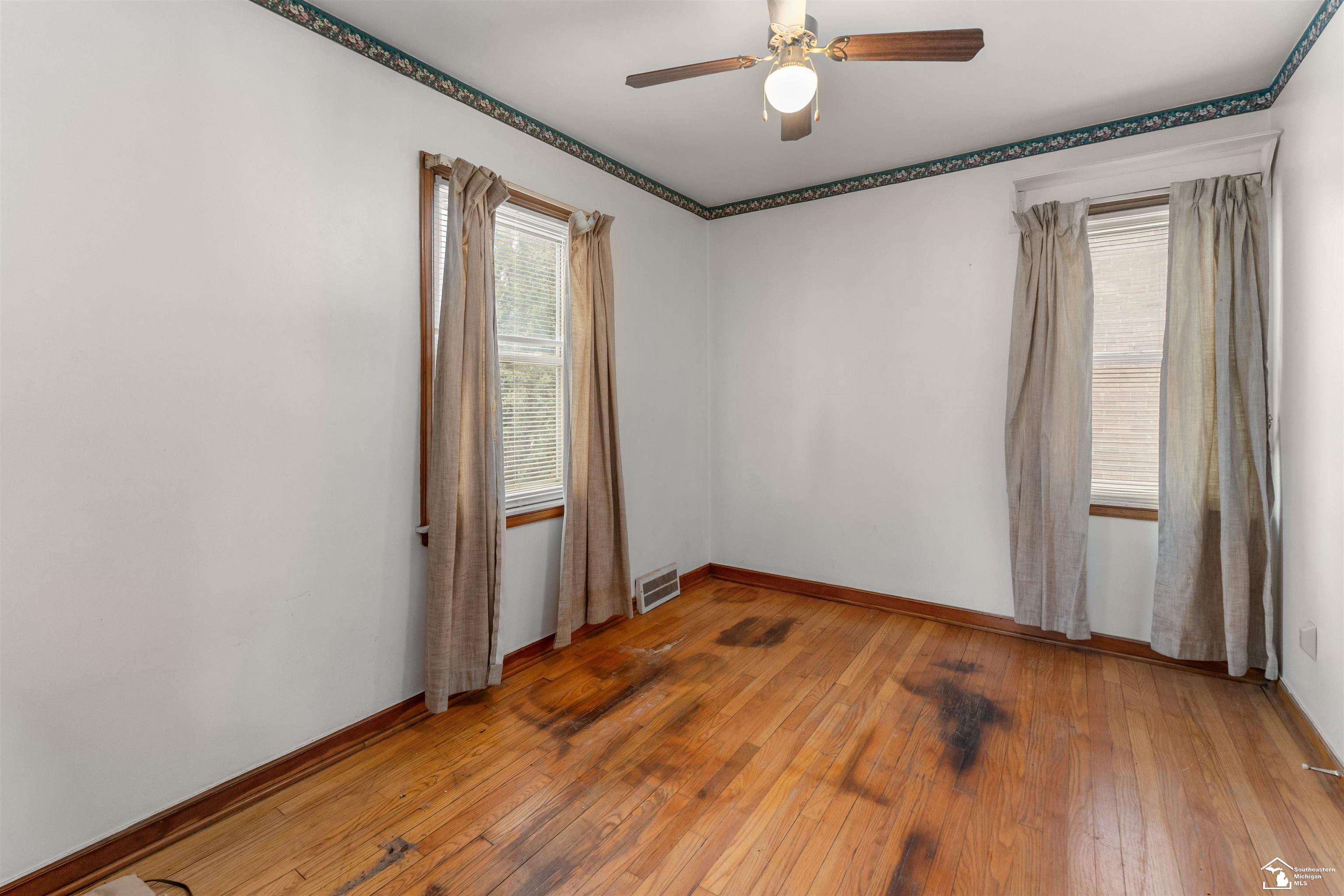 1331 Detroit Avenue, Lincoln Park, MI, 48146-3331