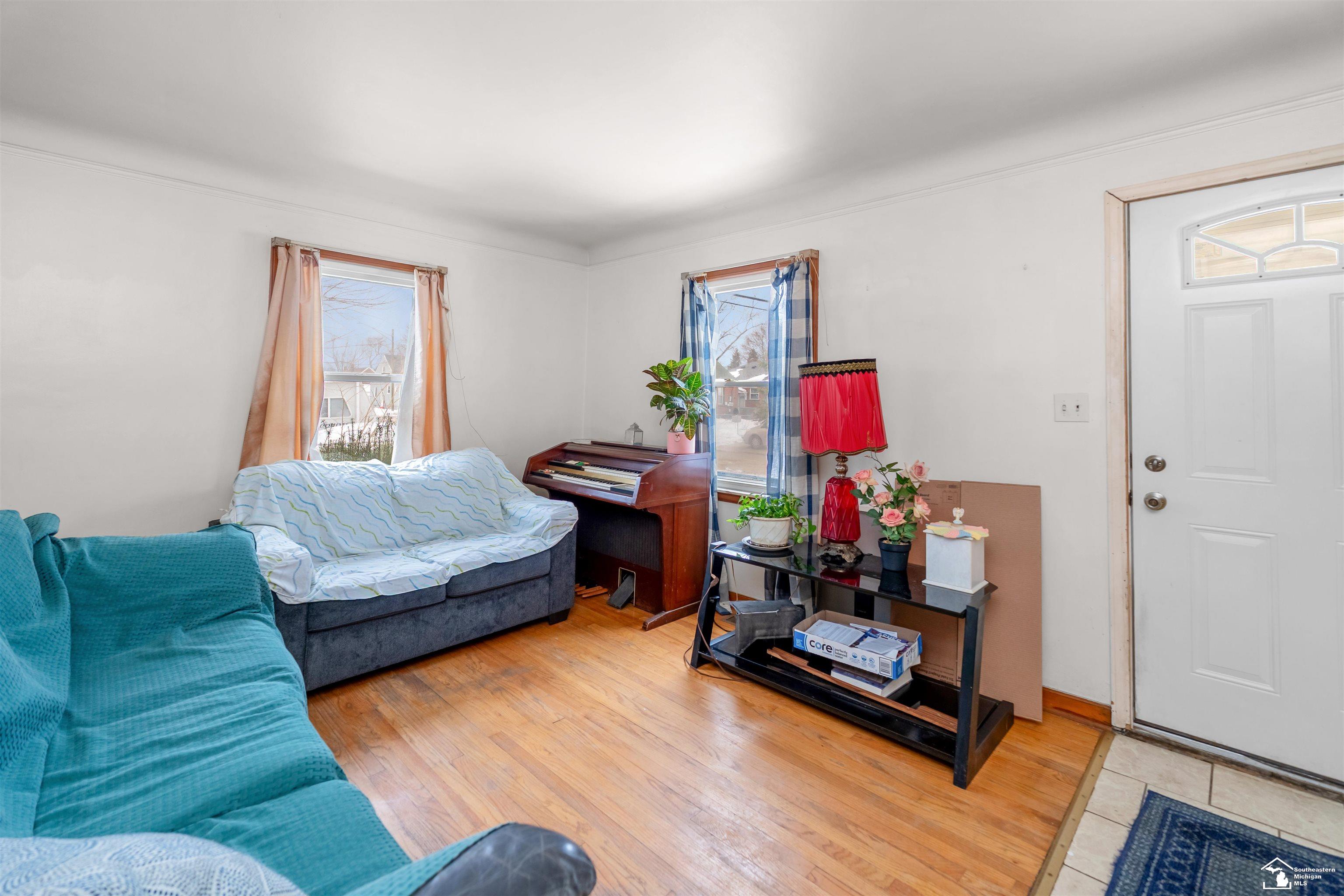 1331 Detroit Avenue, Lincoln Park, MI, 48146-3331