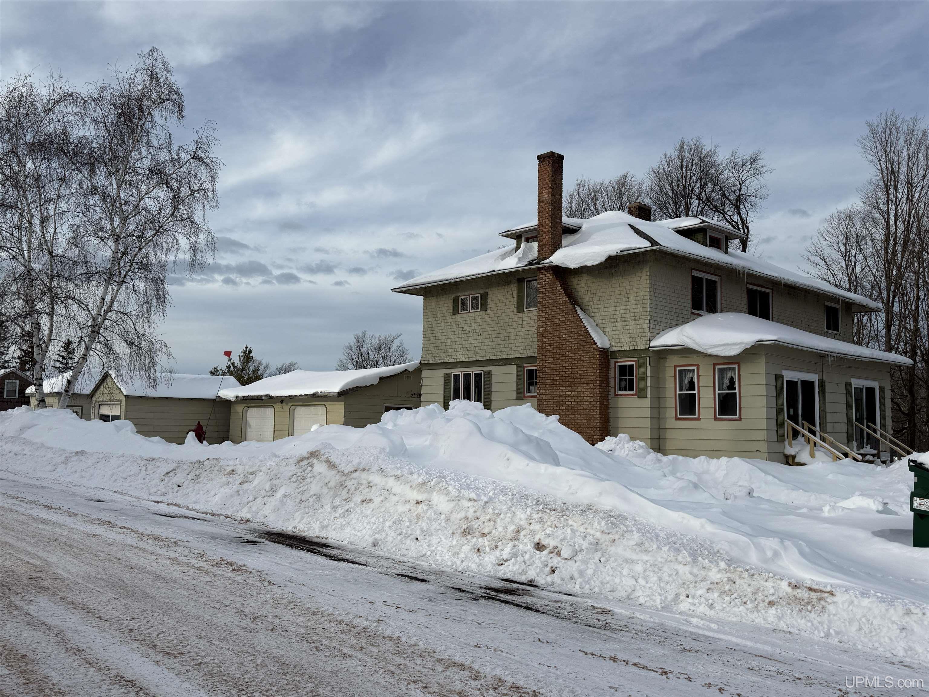 Harper Woods, MI, 48225 1630