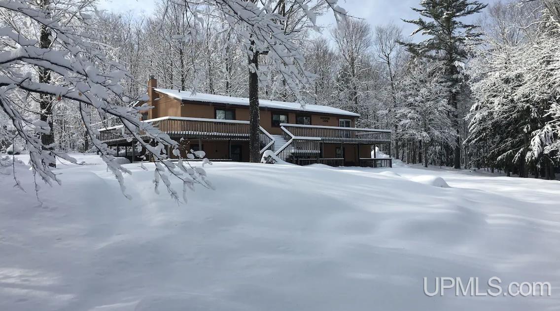 8285 Peter White Road, Deerton, MI, 49822