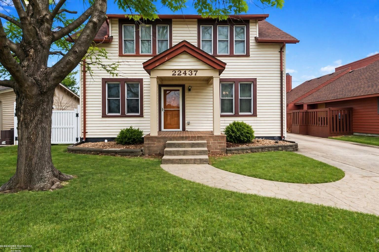 22437 Milner Street, Saint Clair Shores, MI, 48081