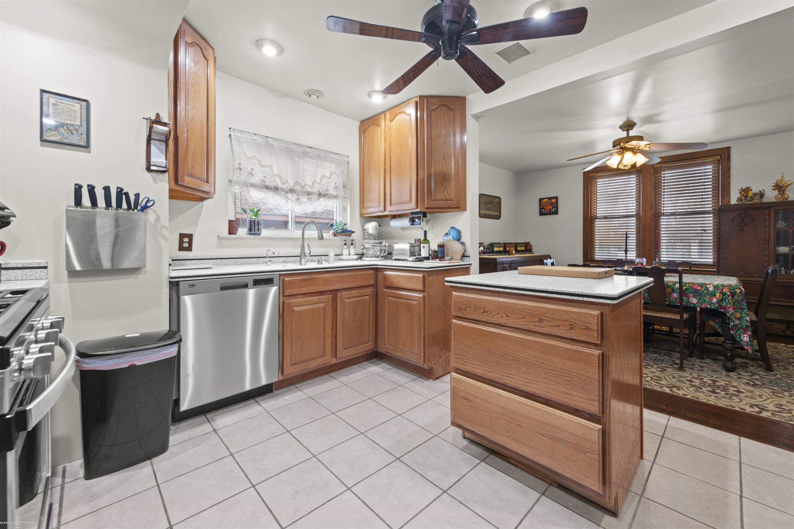 22437 Milner Street, Saint Clair Shores, MI, 48081