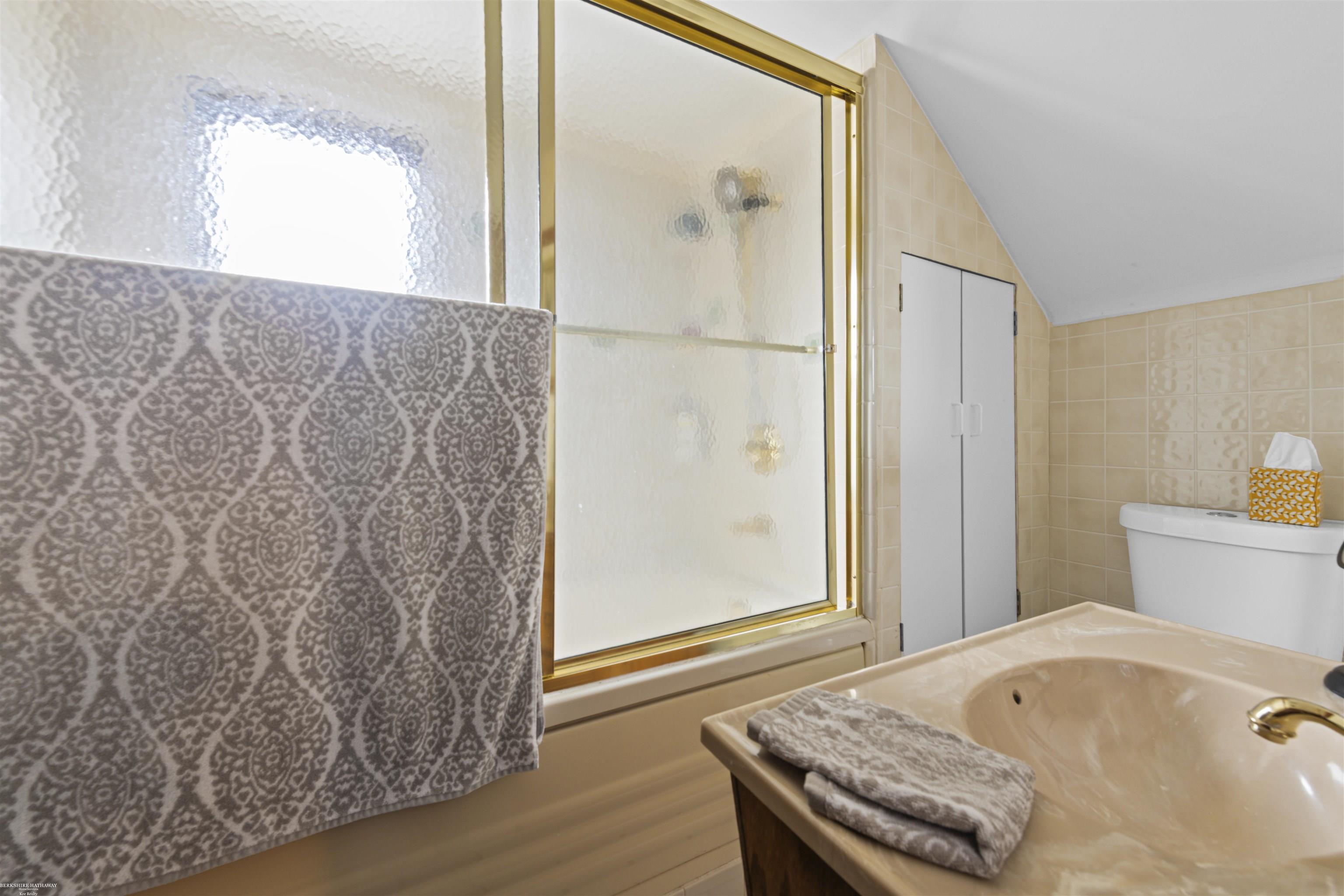 22437 Milner Street, Saint Clair Shores, MI, 48081