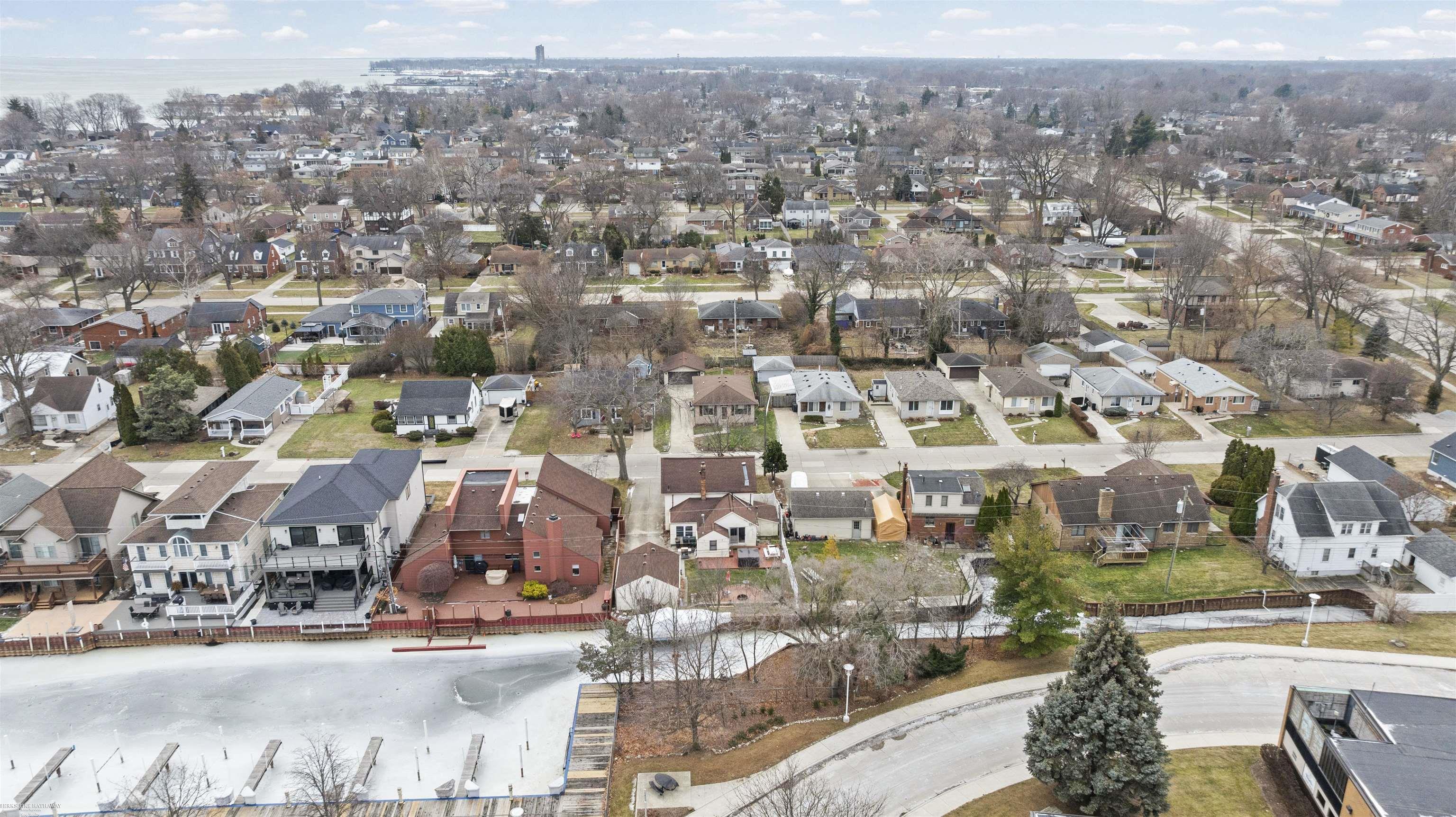 22437 Milner Street, Saint Clair Shores, MI, 48081