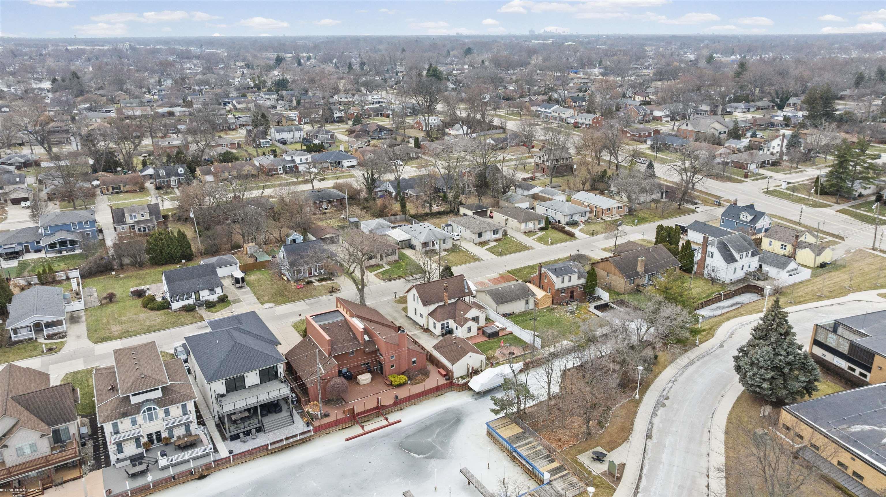 22437 Milner Street, Saint Clair Shores, MI, 48081