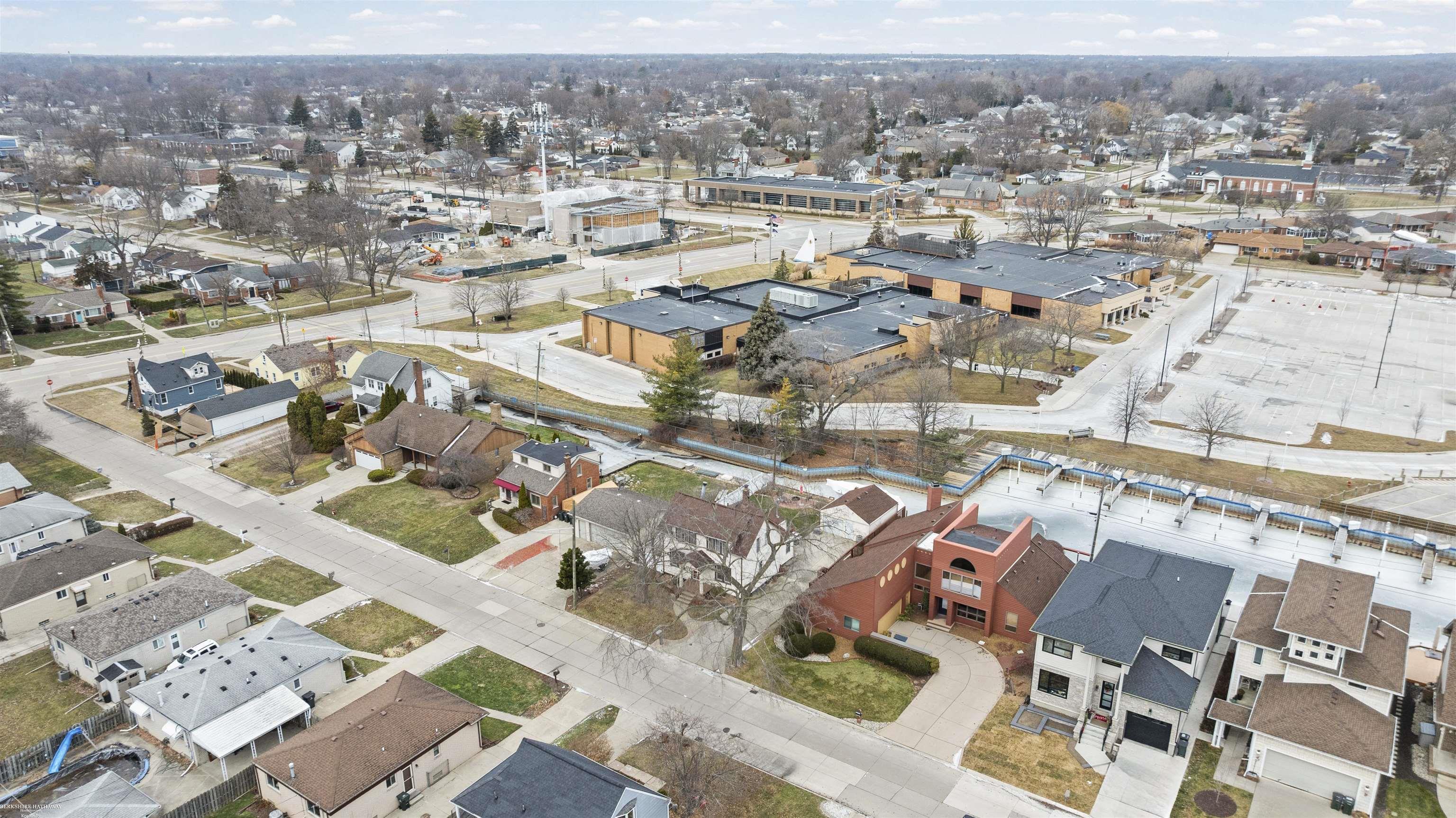 22437 Milner Street, Saint Clair Shores, MI, 48081