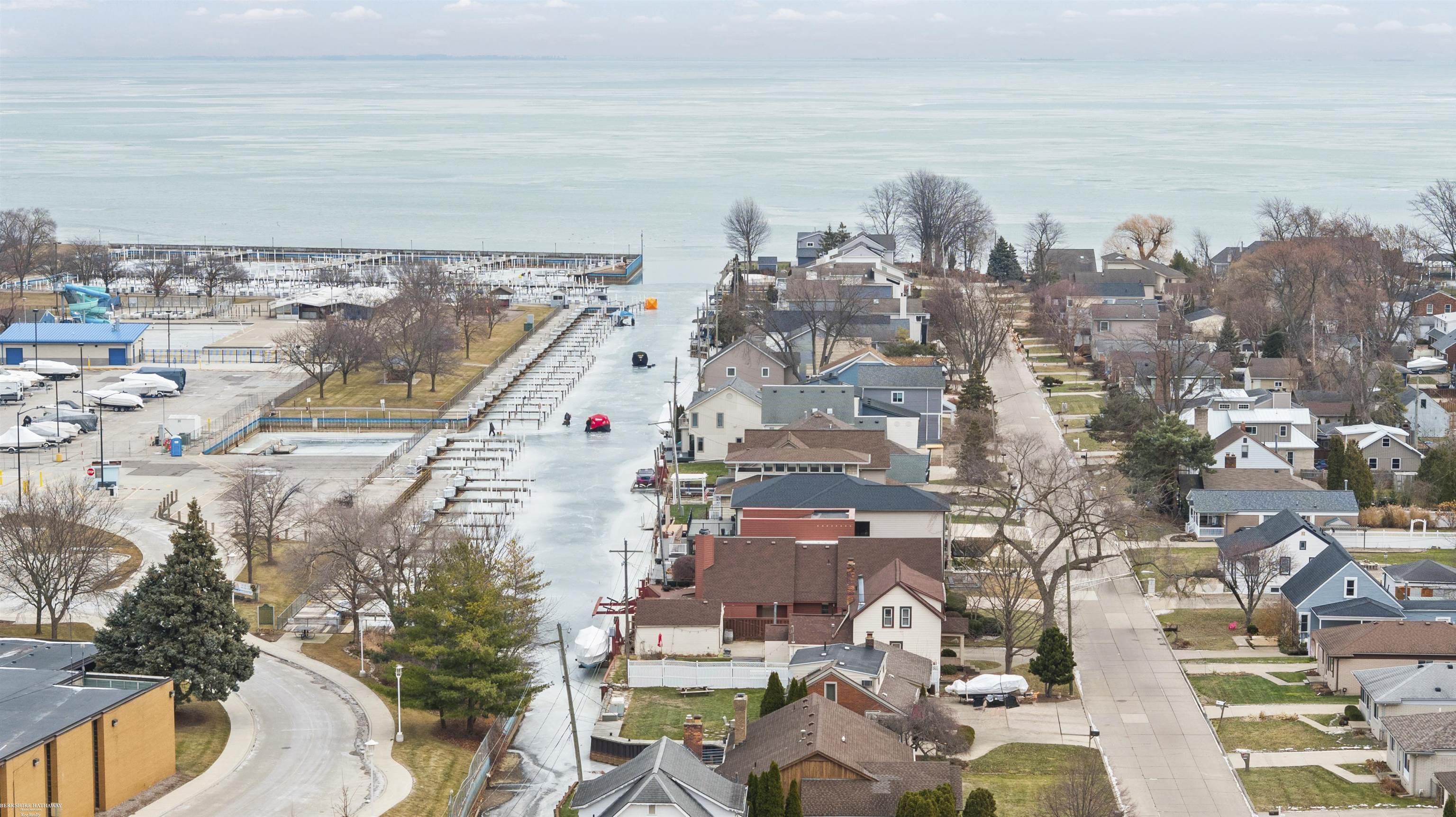 22437 Milner Street, Saint Clair Shores, MI, 48081