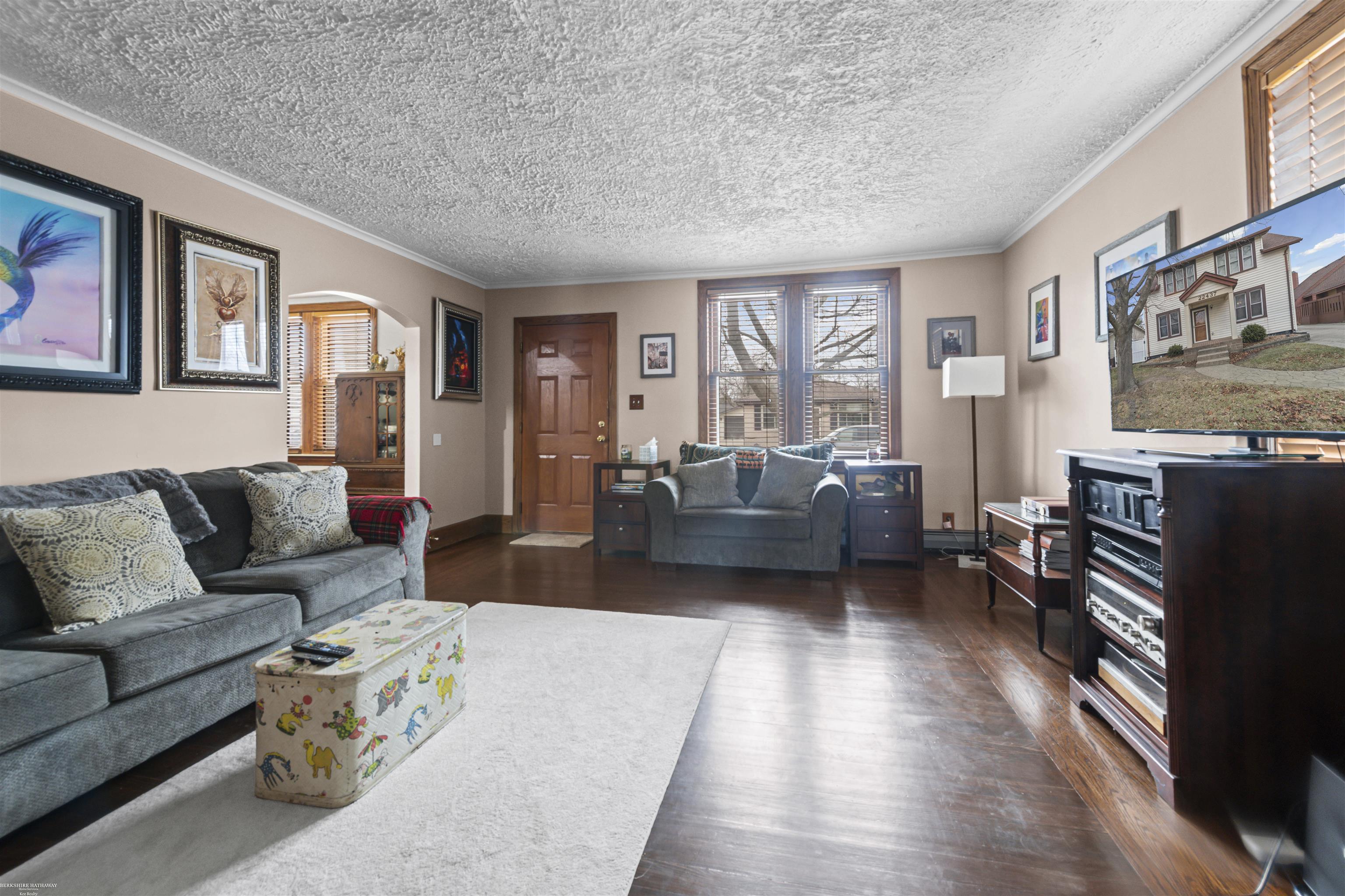 22437 Milner Street, Saint Clair Shores, MI, 48081