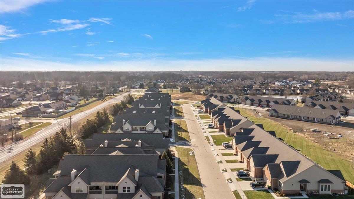 28737 Sheffield Ct Court, Chesterfield Twp, MI, 48047