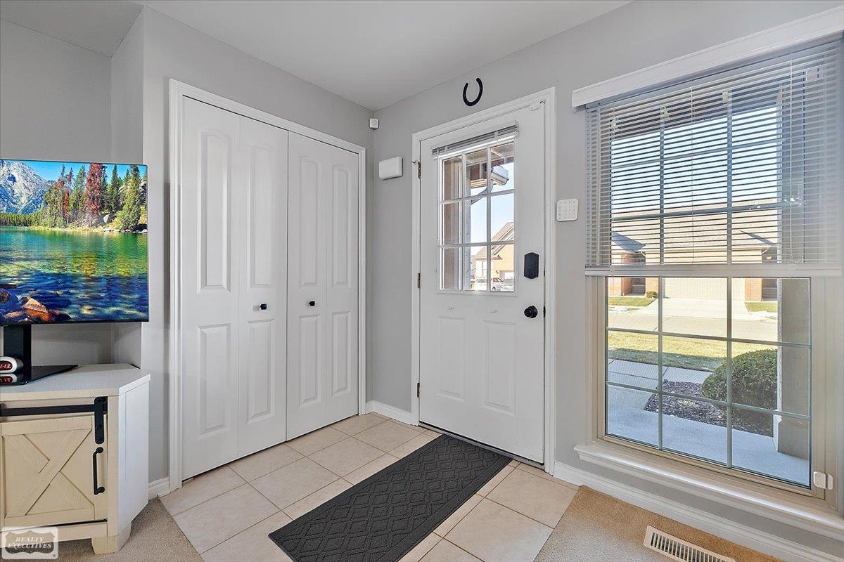 28737 Sheffield Ct Court, Chesterfield Twp, MI, 48047