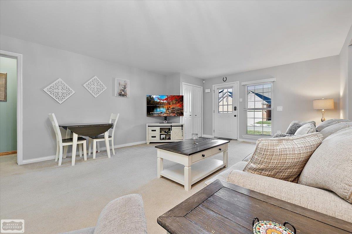 28737 Sheffield Ct Court, Chesterfield Twp, MI, 48047