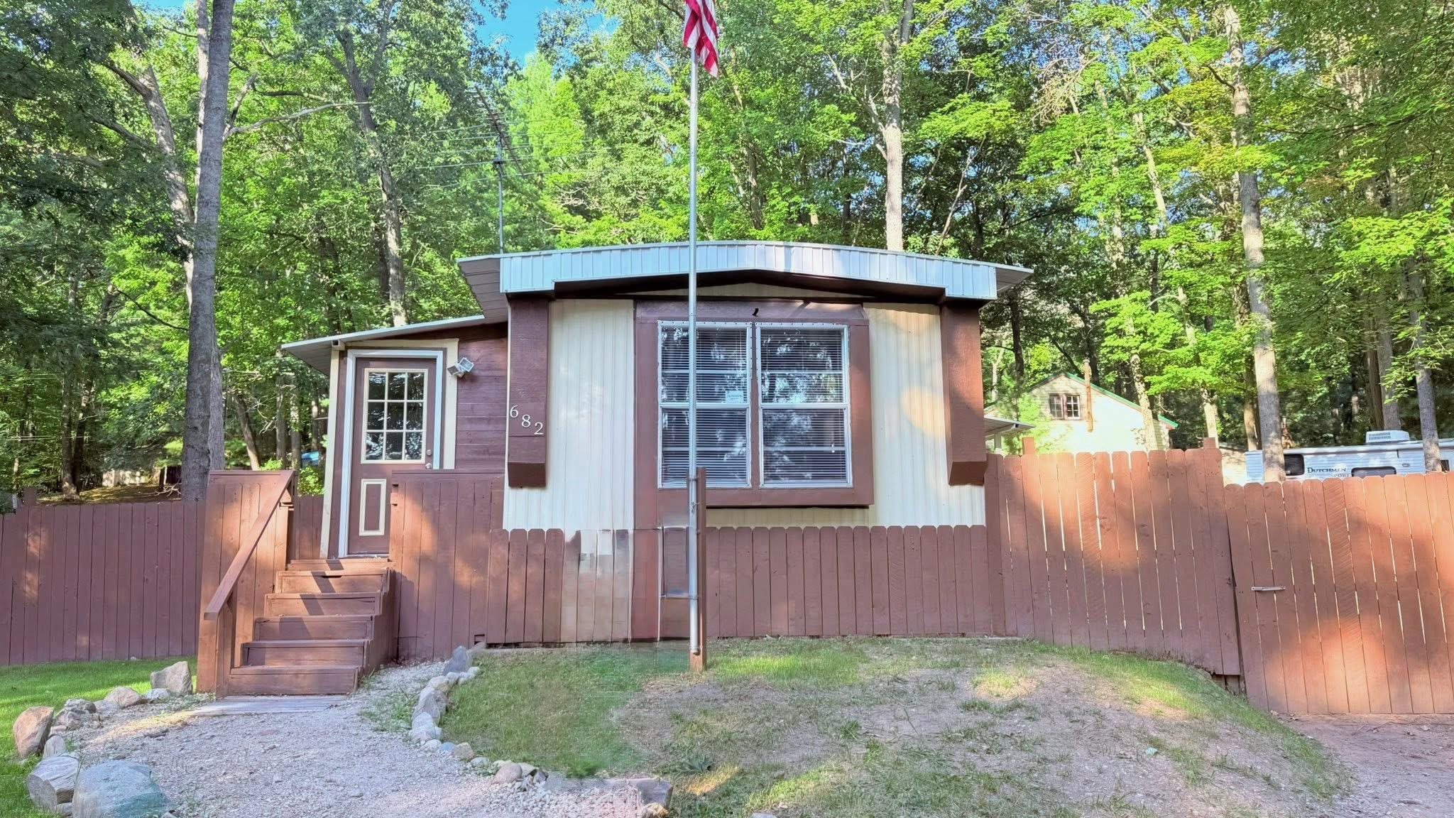 Road, Harrison, MI, 48625