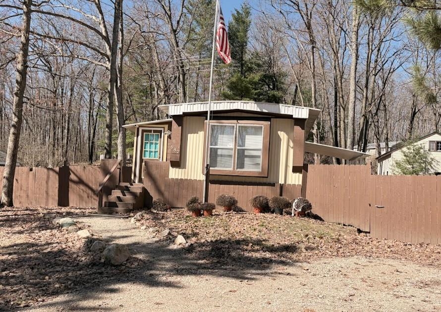 Road, Harrison, MI, 48625