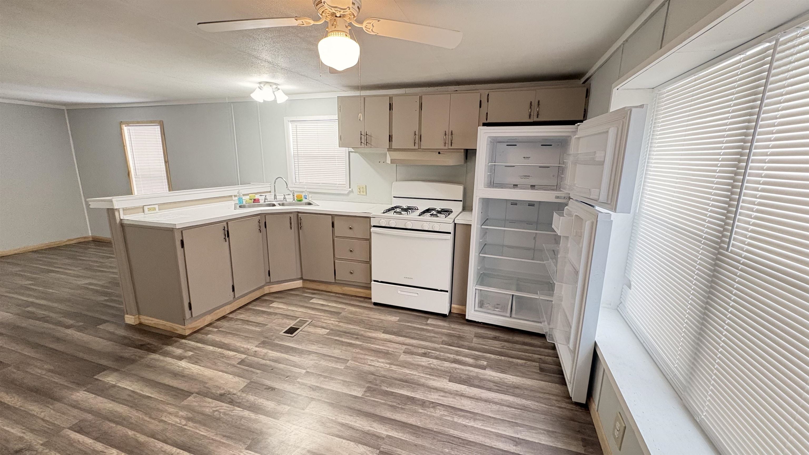 Road, Harrison, MI, 48625