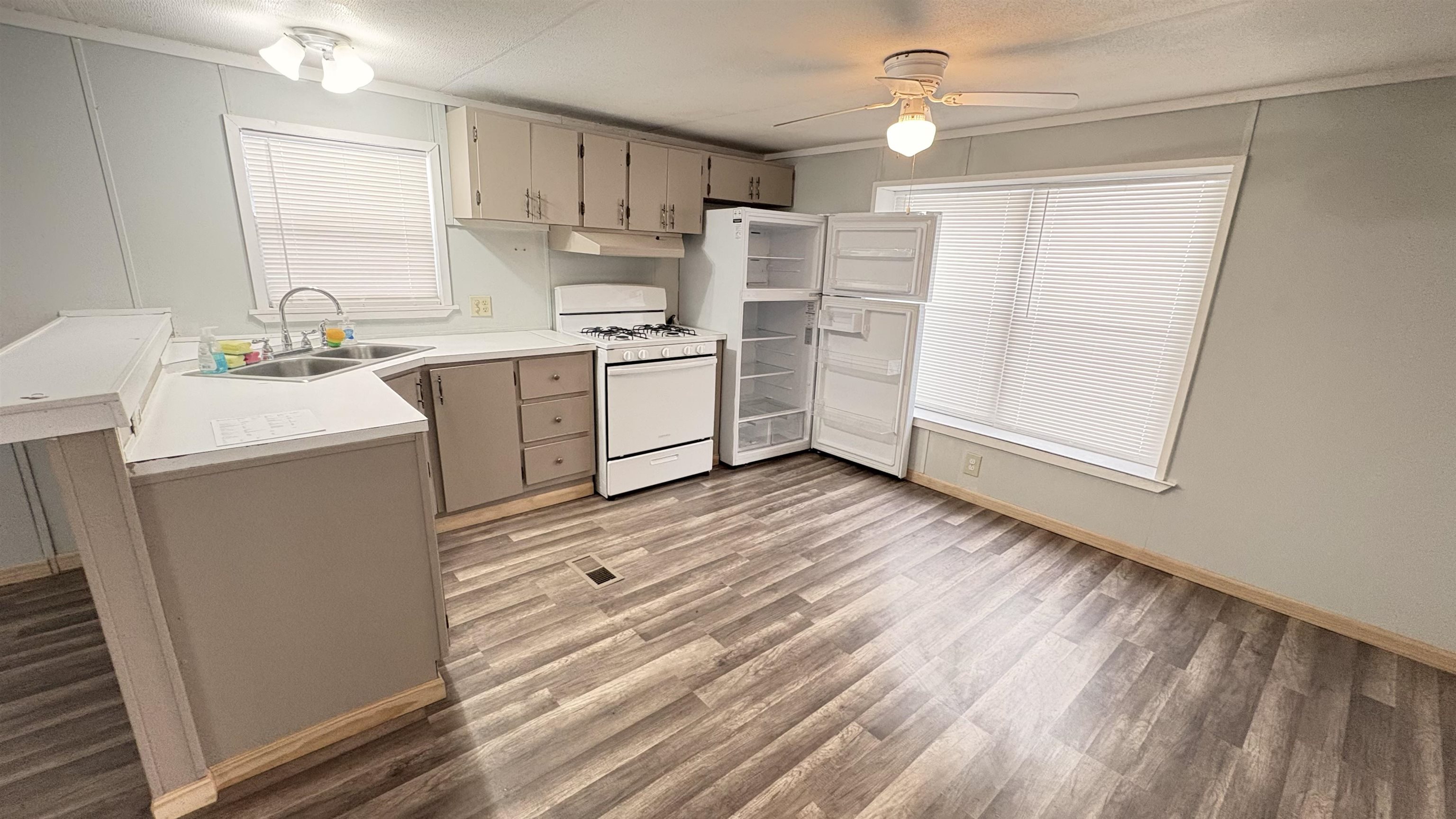 Road, Harrison, MI, 48625