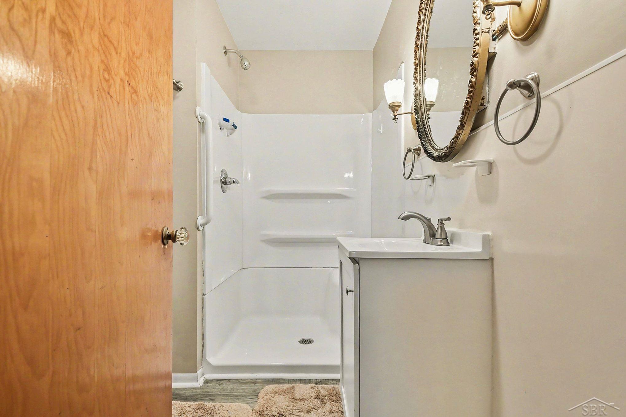 3525 Shattuck Road, Saginaw, MI, 48603