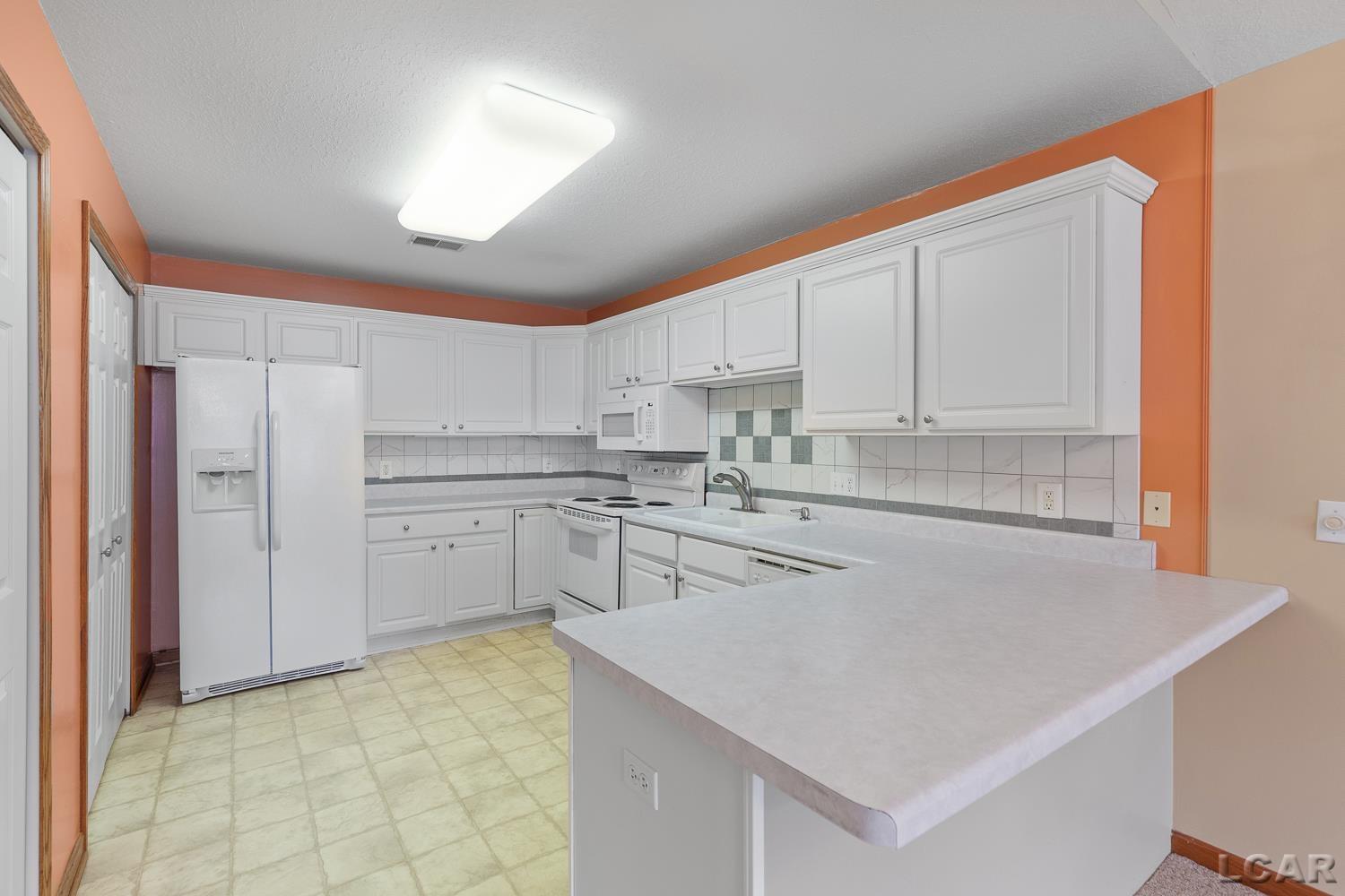 2303 Lakewood Drive, Adrian, MI, 49221