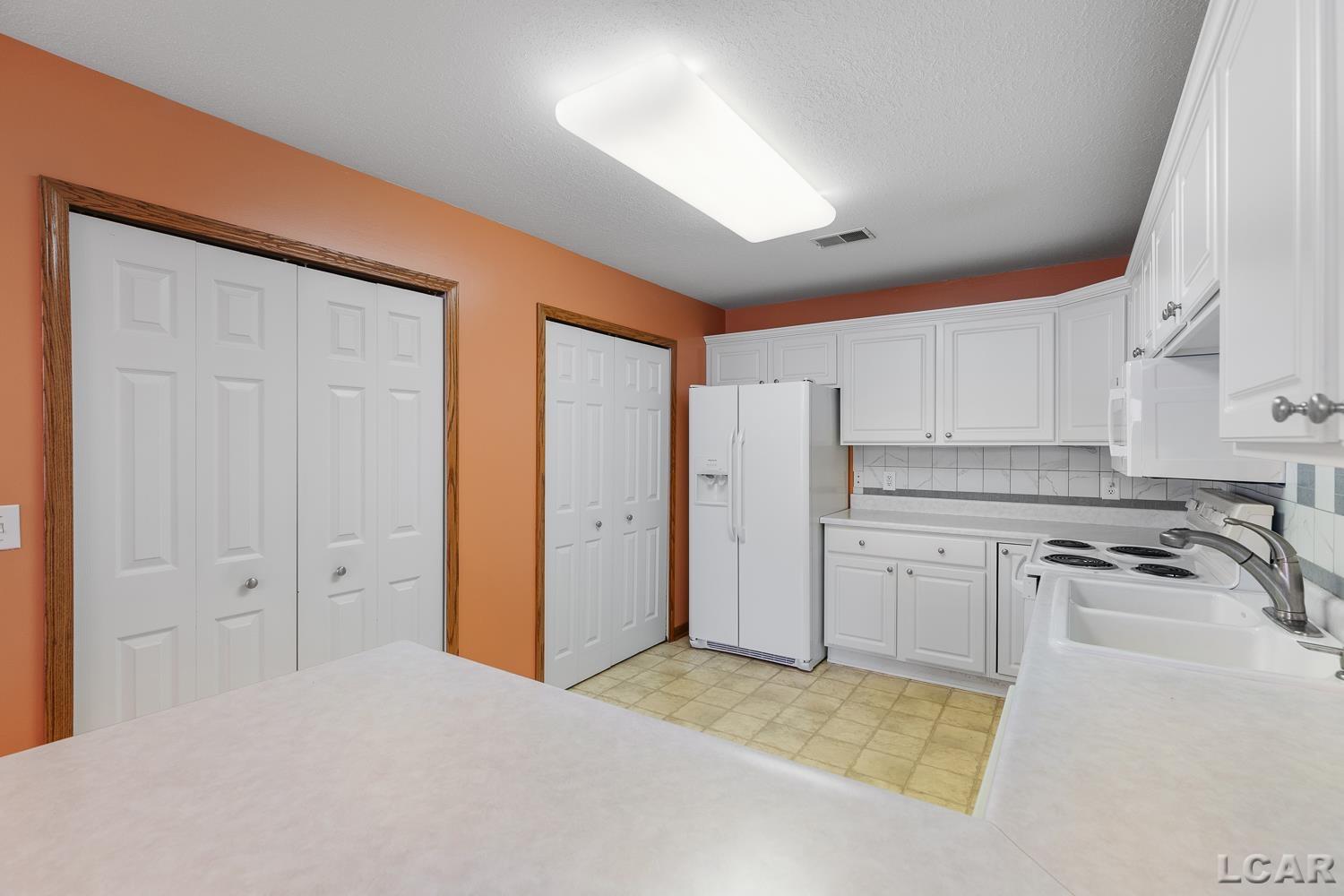 2303 Lakewood Drive, Adrian, MI, 49221