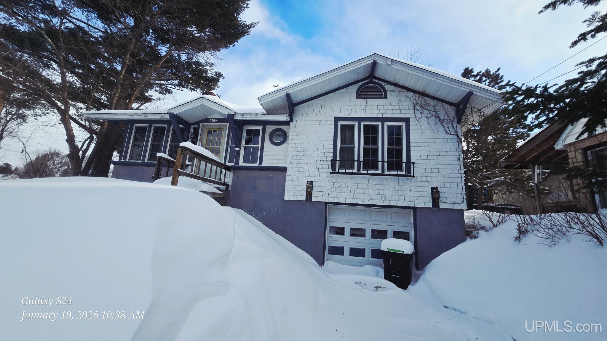 607 Washington Avenue, Iron River, MI, 49935