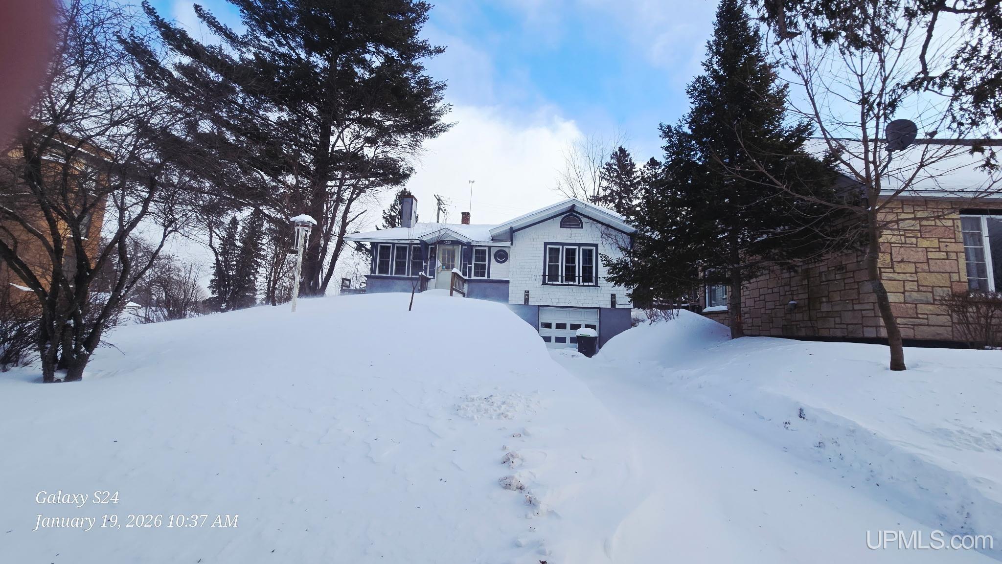 607 Washington Avenue, Iron River, MI, 49935