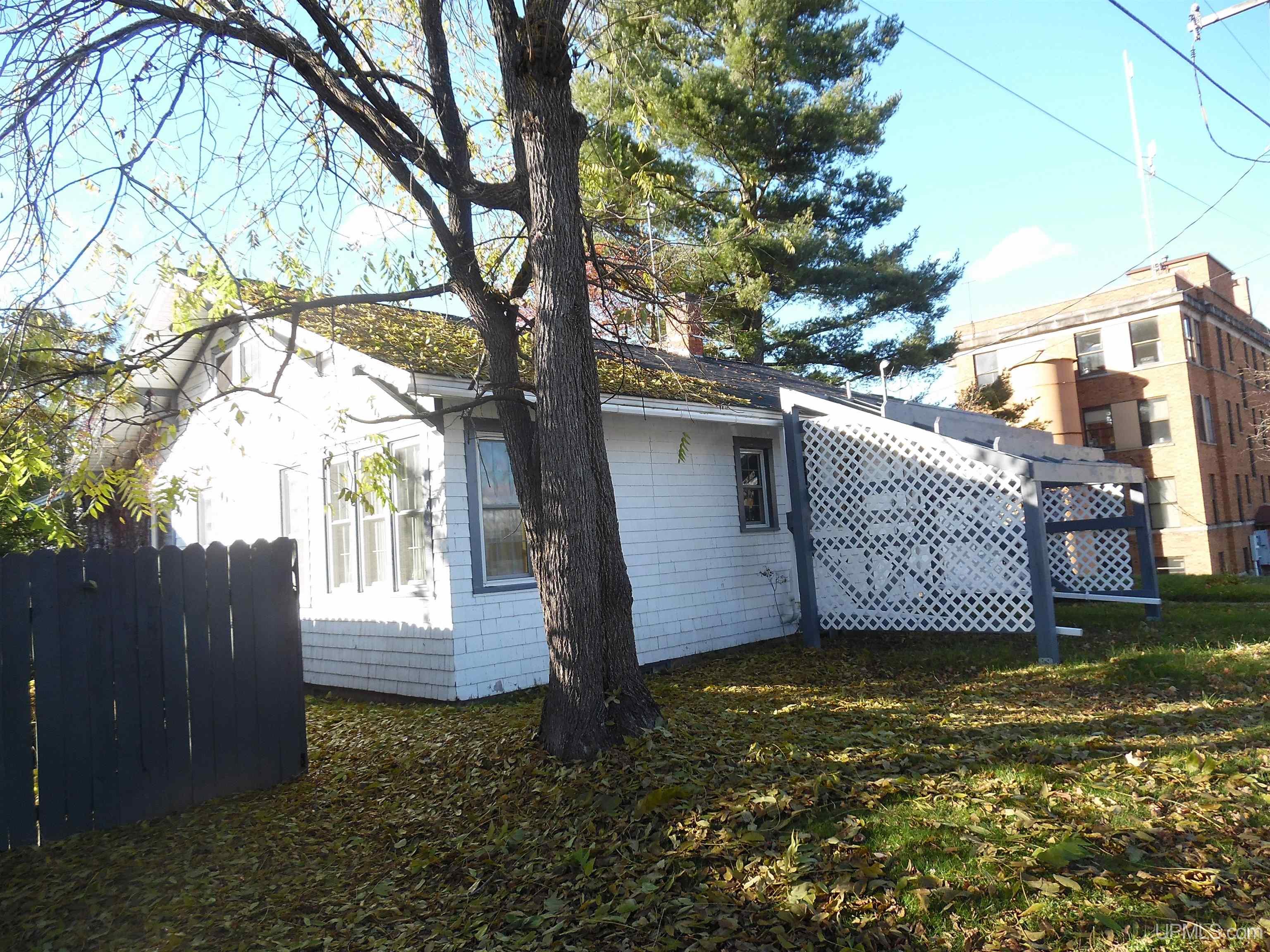 607 Washington Avenue, Iron River, MI, 49935