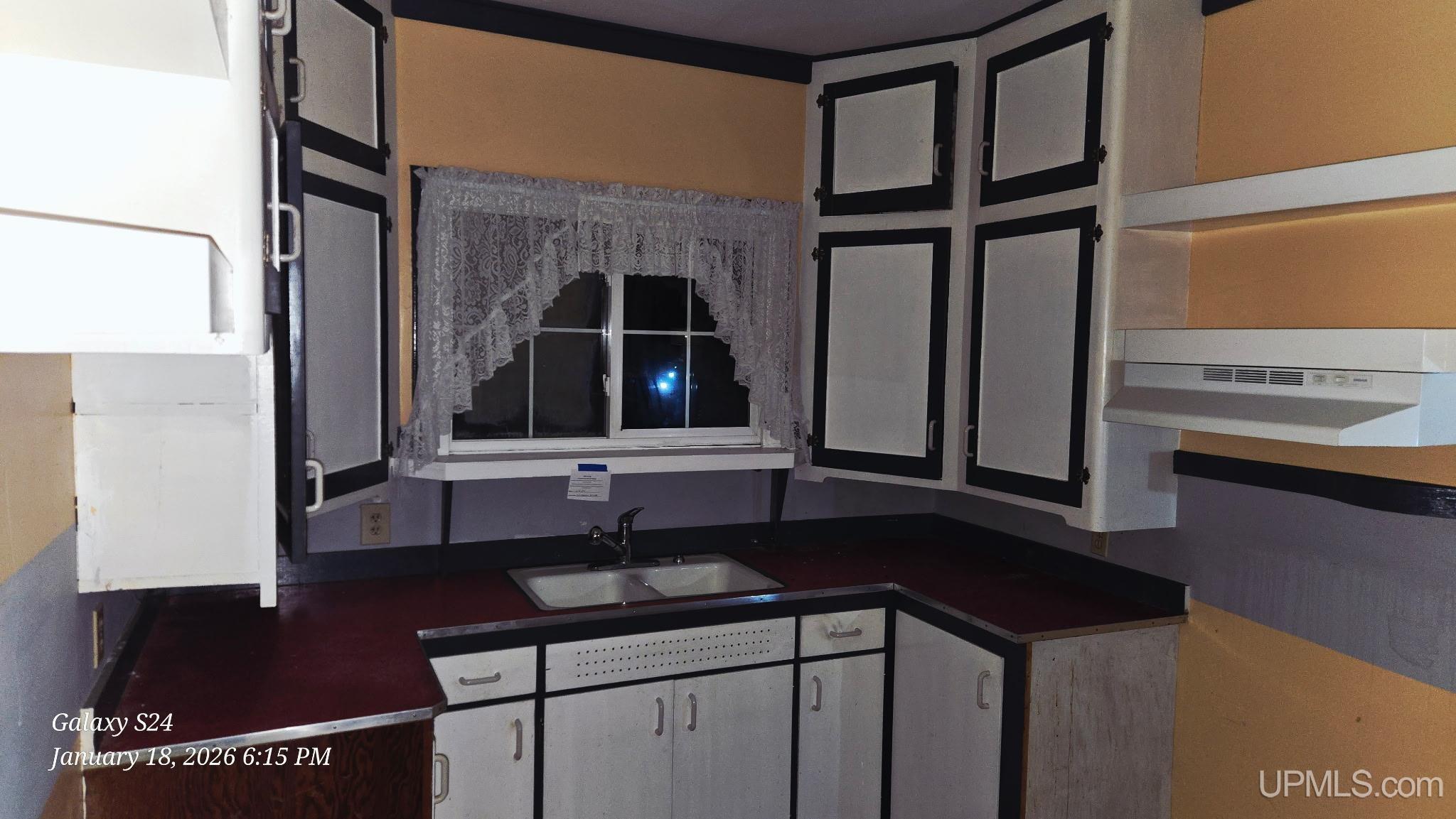 607 Washington Avenue, Iron River, MI, 49935