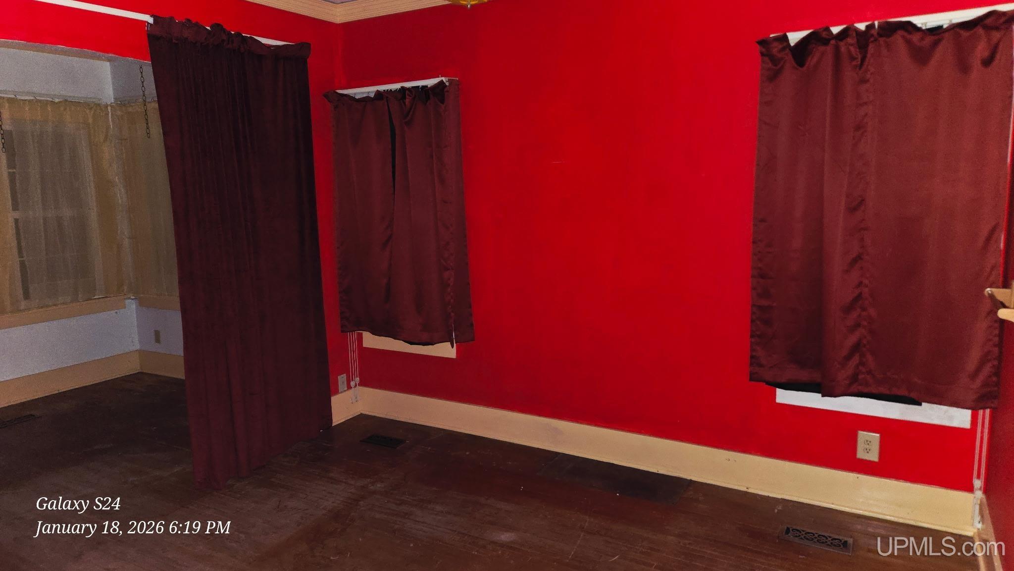 607 Washington Avenue, Iron River, MI, 49935