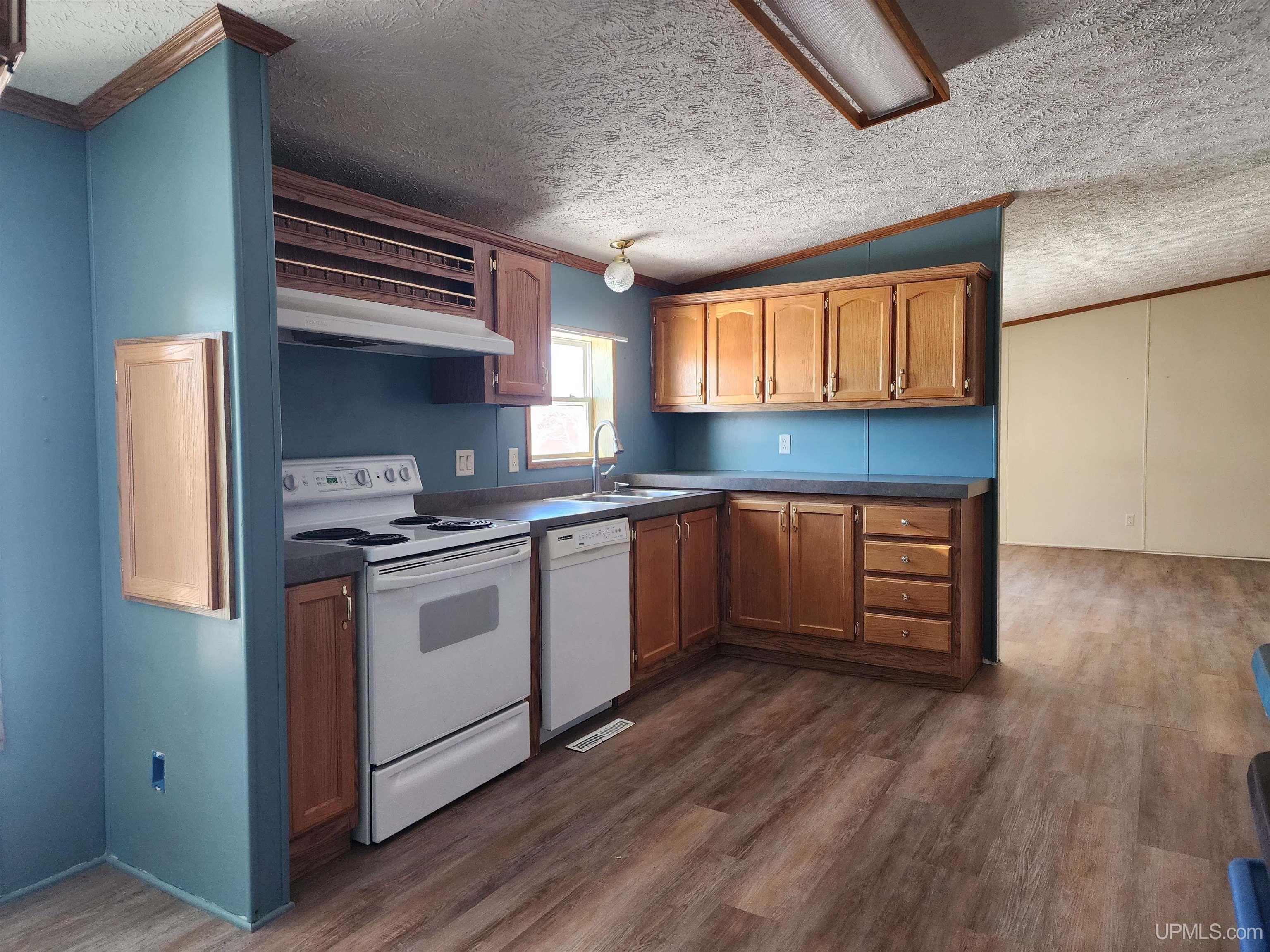 Homes for sale in Escanaba, MI | 1620 Willow Creek Rd, Escanaba, MI 49829 | MLS# 50198054