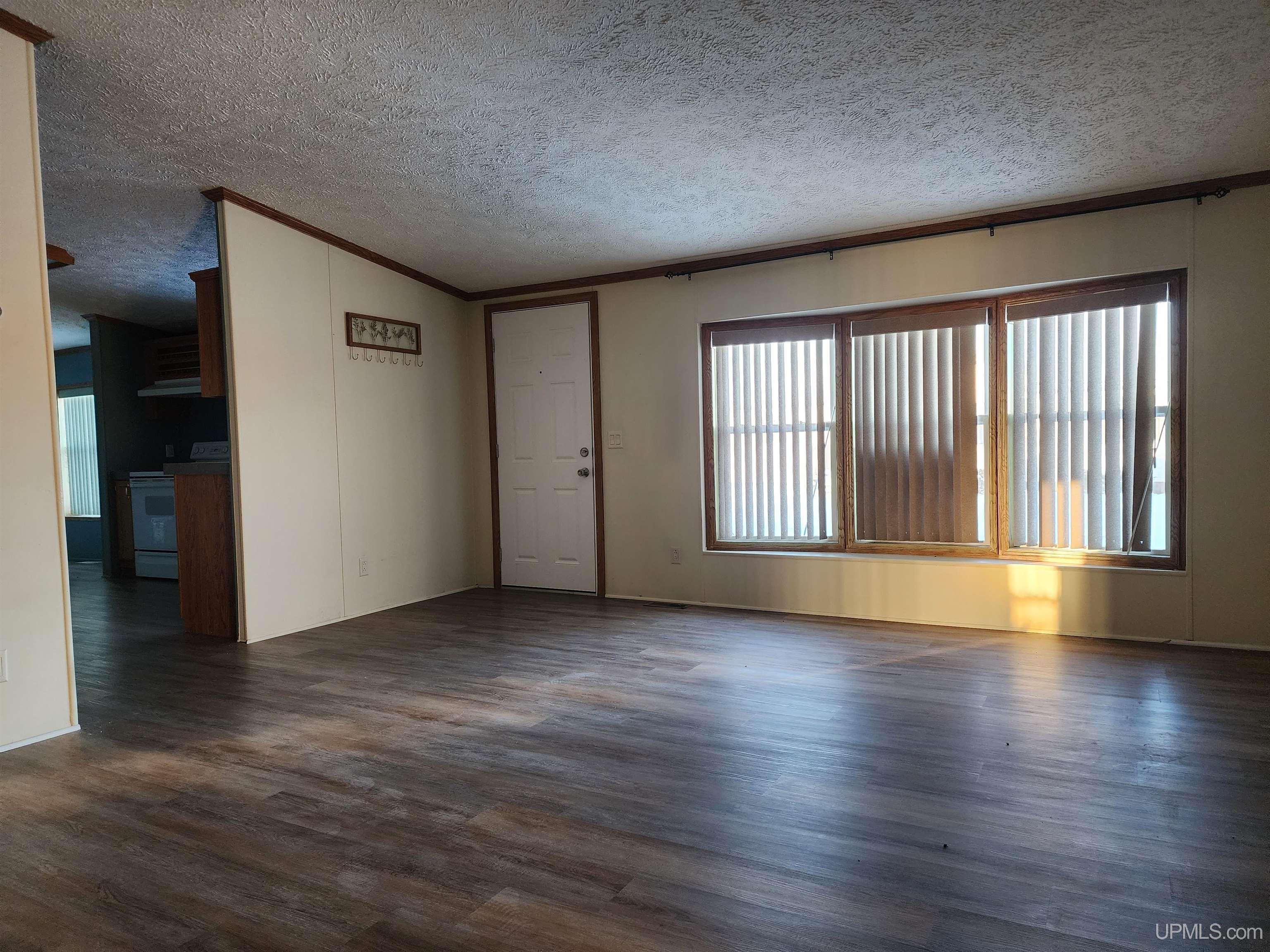 Homes for sale in Escanaba, MI | 1620 Willow Creek Rd, Escanaba, MI 49829 | MLS# 50198054