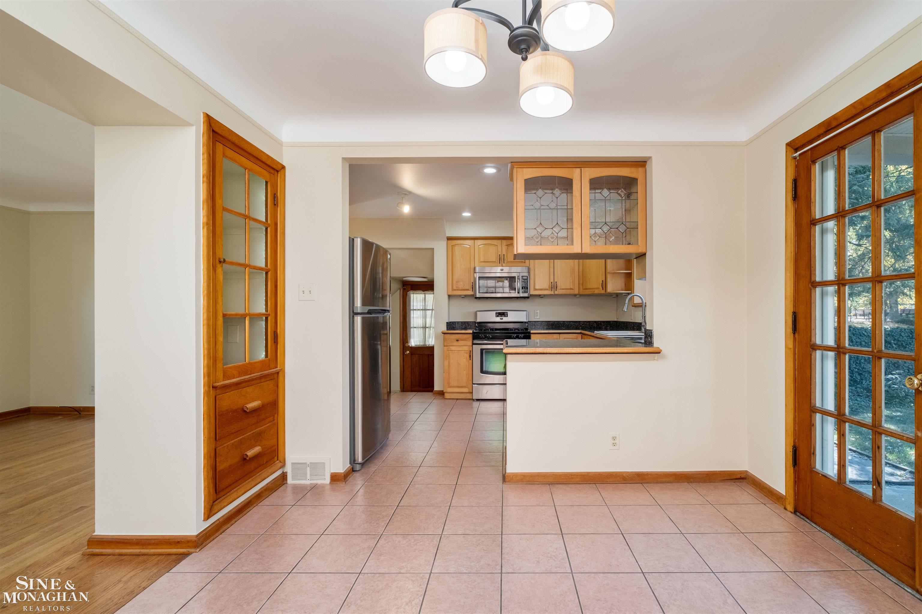 Grosse Pointe Farms, MI, 48236