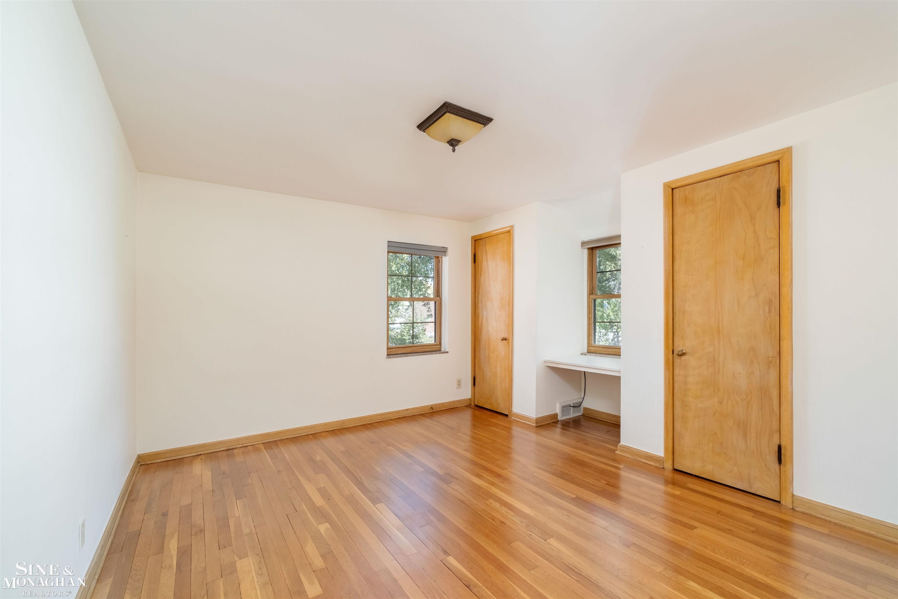 Grosse Pointe Farms, MI, 48236