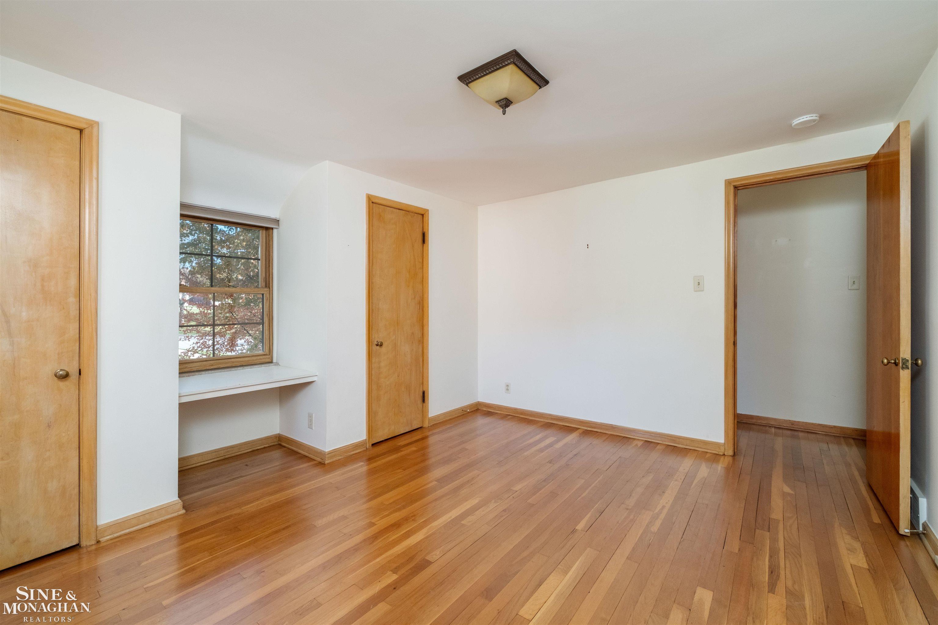 Grosse Pointe Farms, MI, 48236