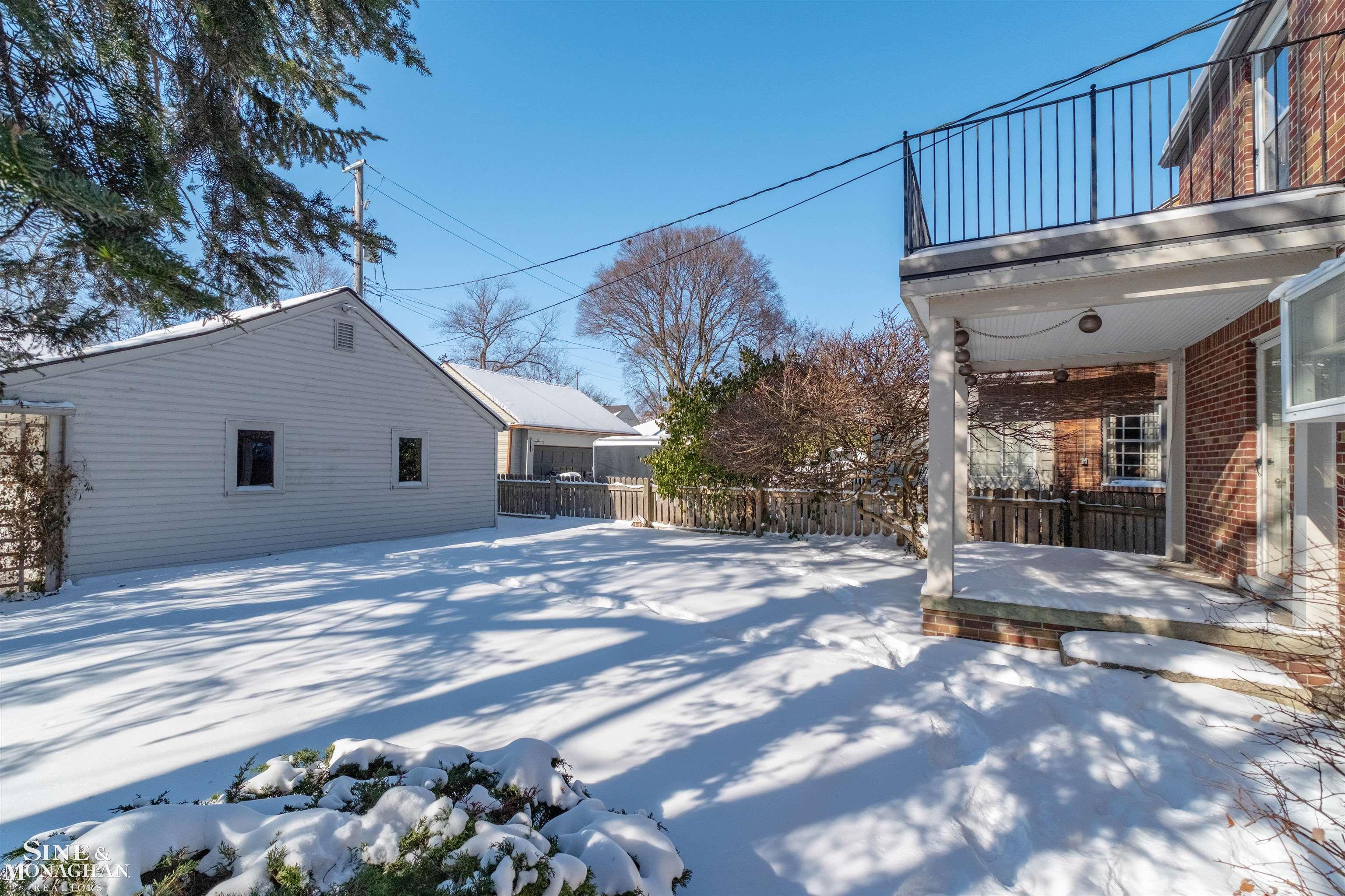 Grosse Pointe Farms, MI, 48236