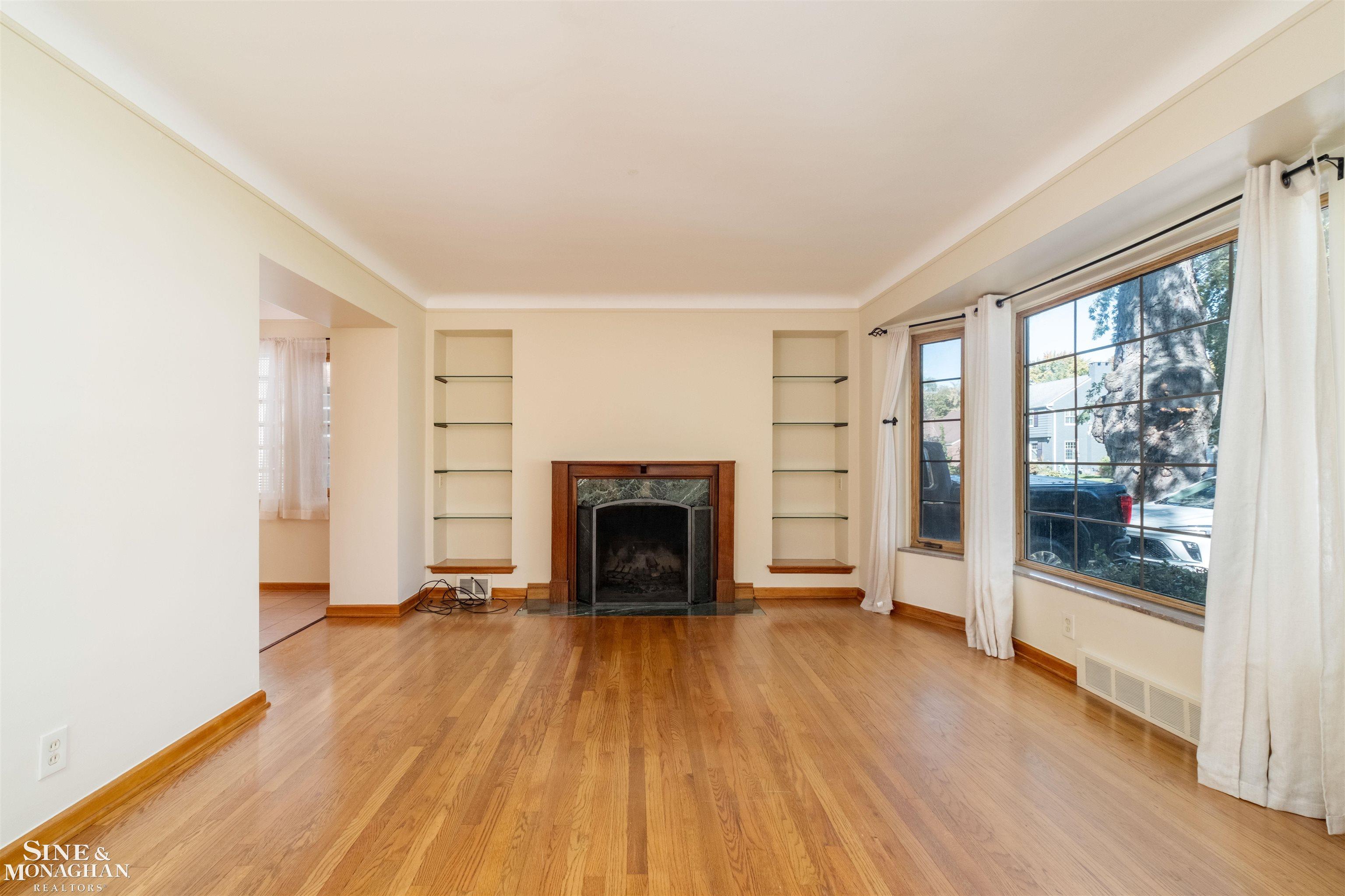 Grosse Pointe Farms, MI, 48236