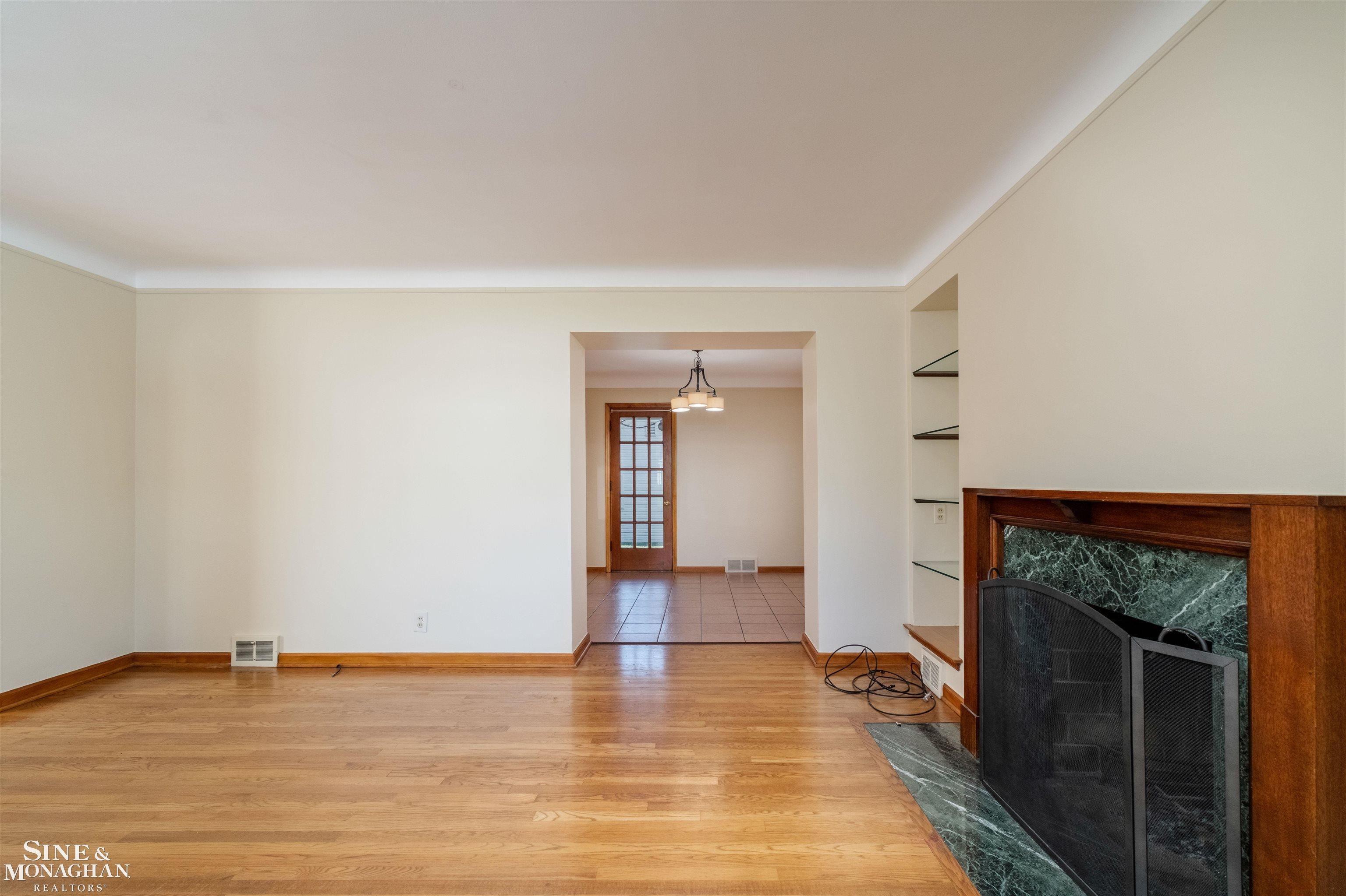 Grosse Pointe Farms, MI, 48236