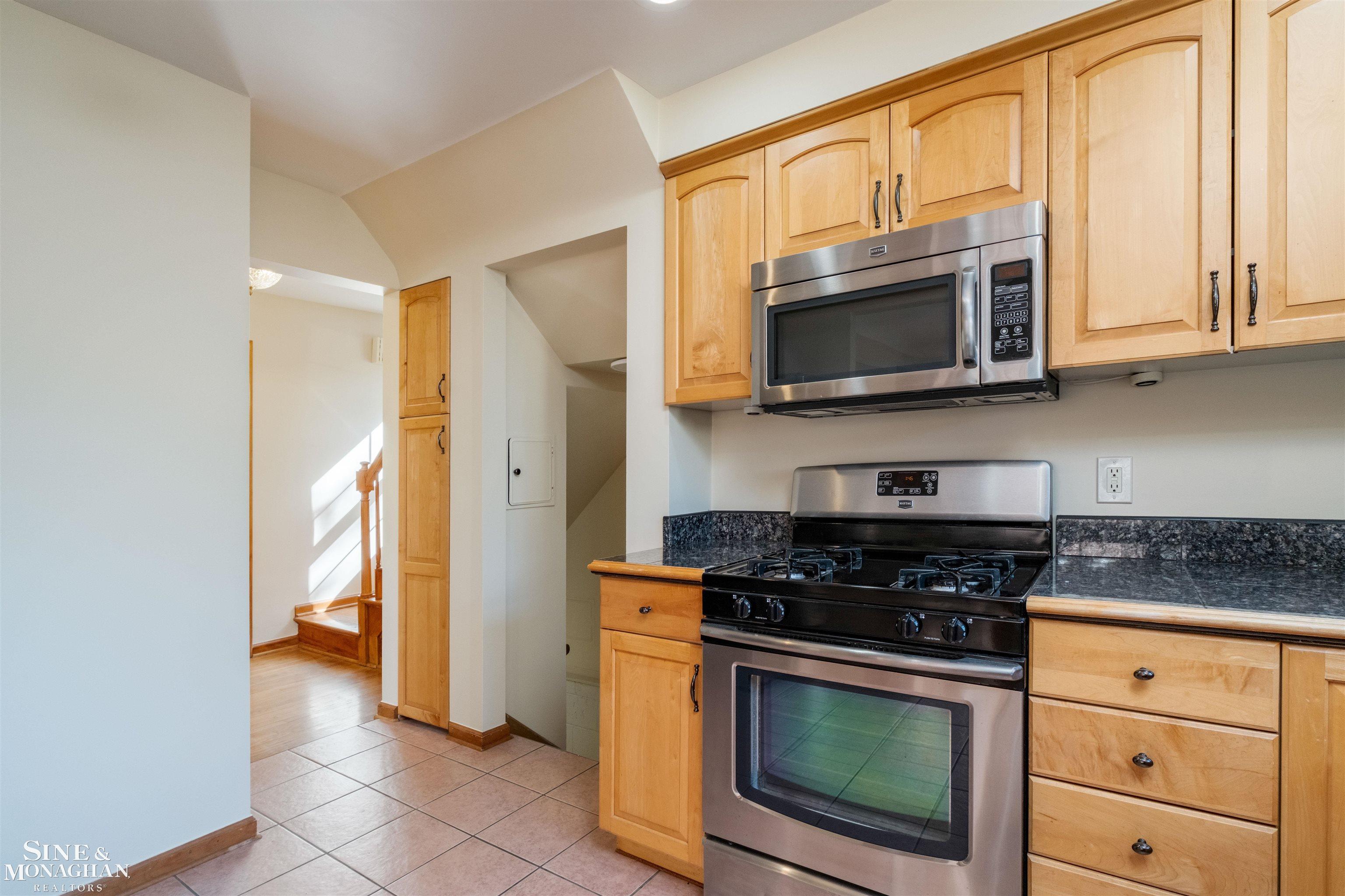 Grosse Pointe Farms, MI, 48236