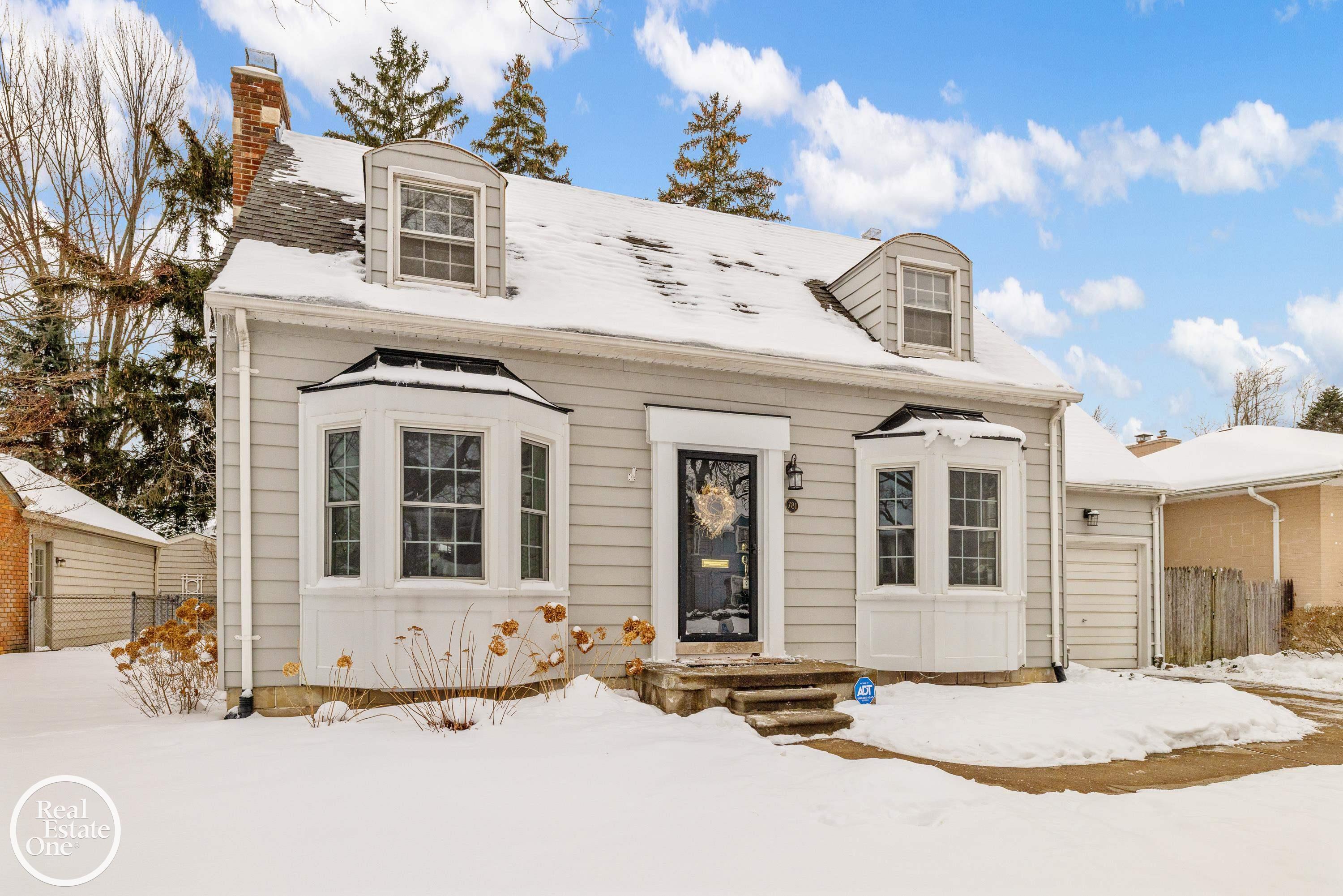 Homes for sale in Grosse Pointe City Wayne, MI | 781 Loraine St, Grosse Pointe City Wayne, MI 48230 | MLS# 58050198258