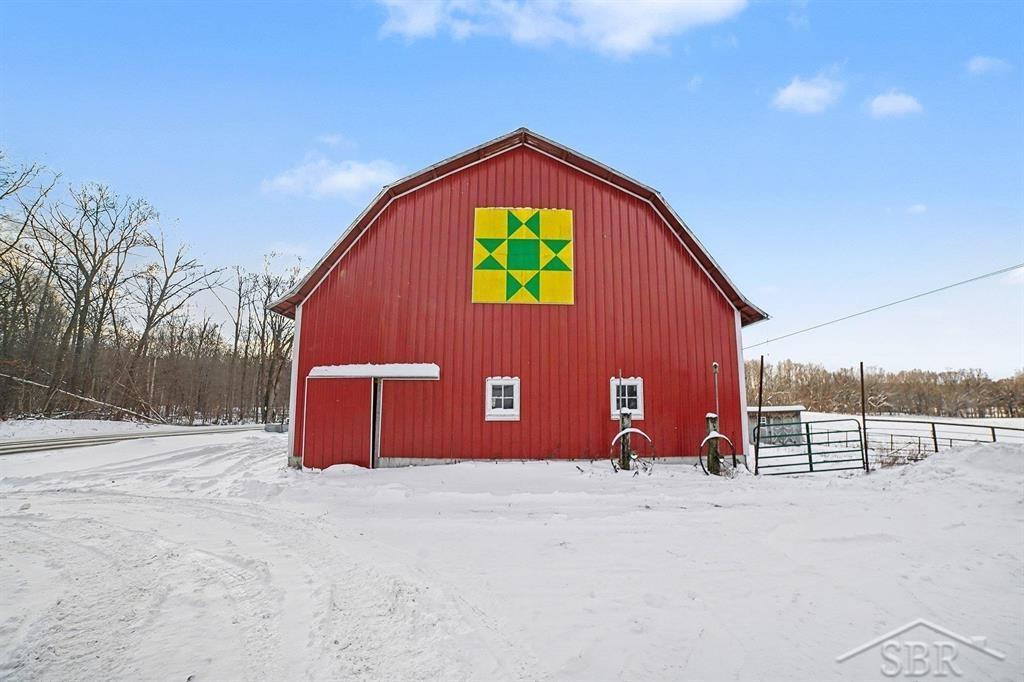 11851 N Crystal Road, Vestaburg, MI, 48891